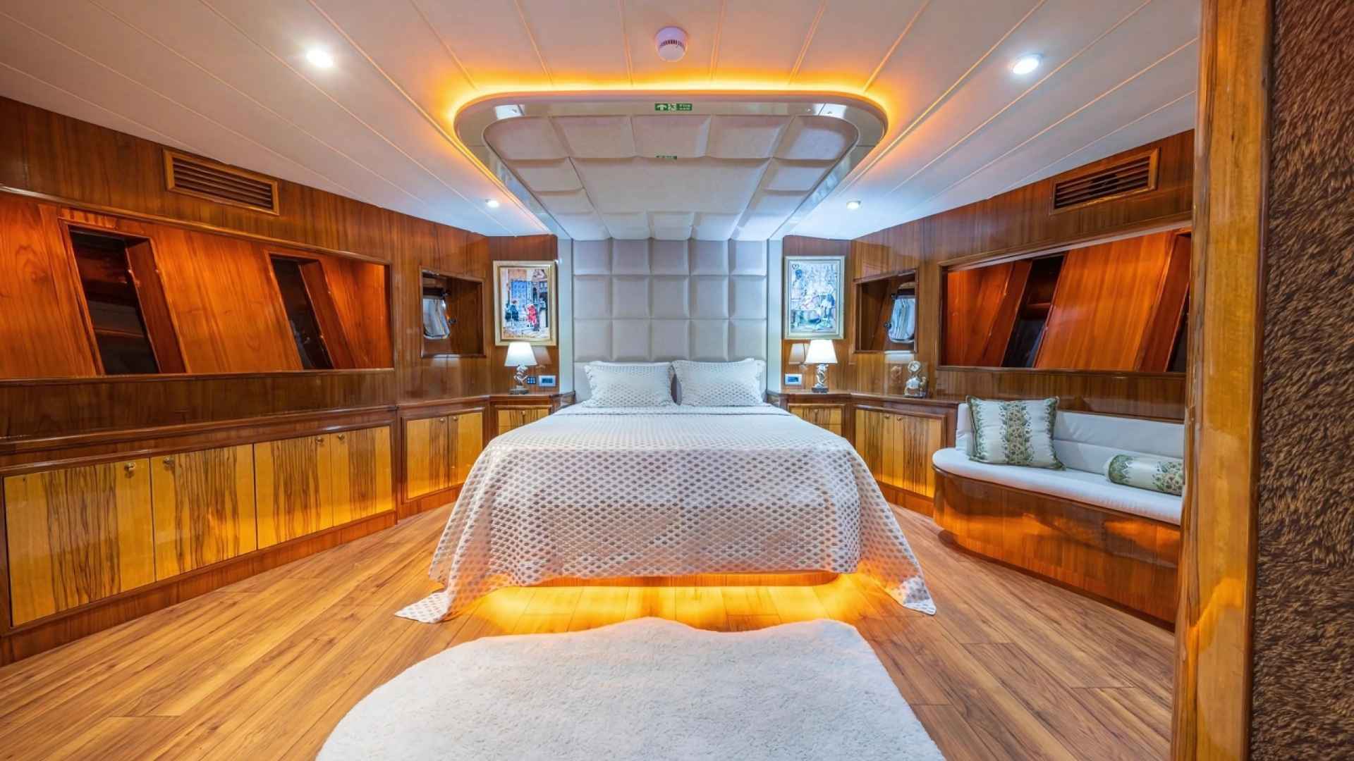 Delux Trawler Tekne Turu 4 Kabin