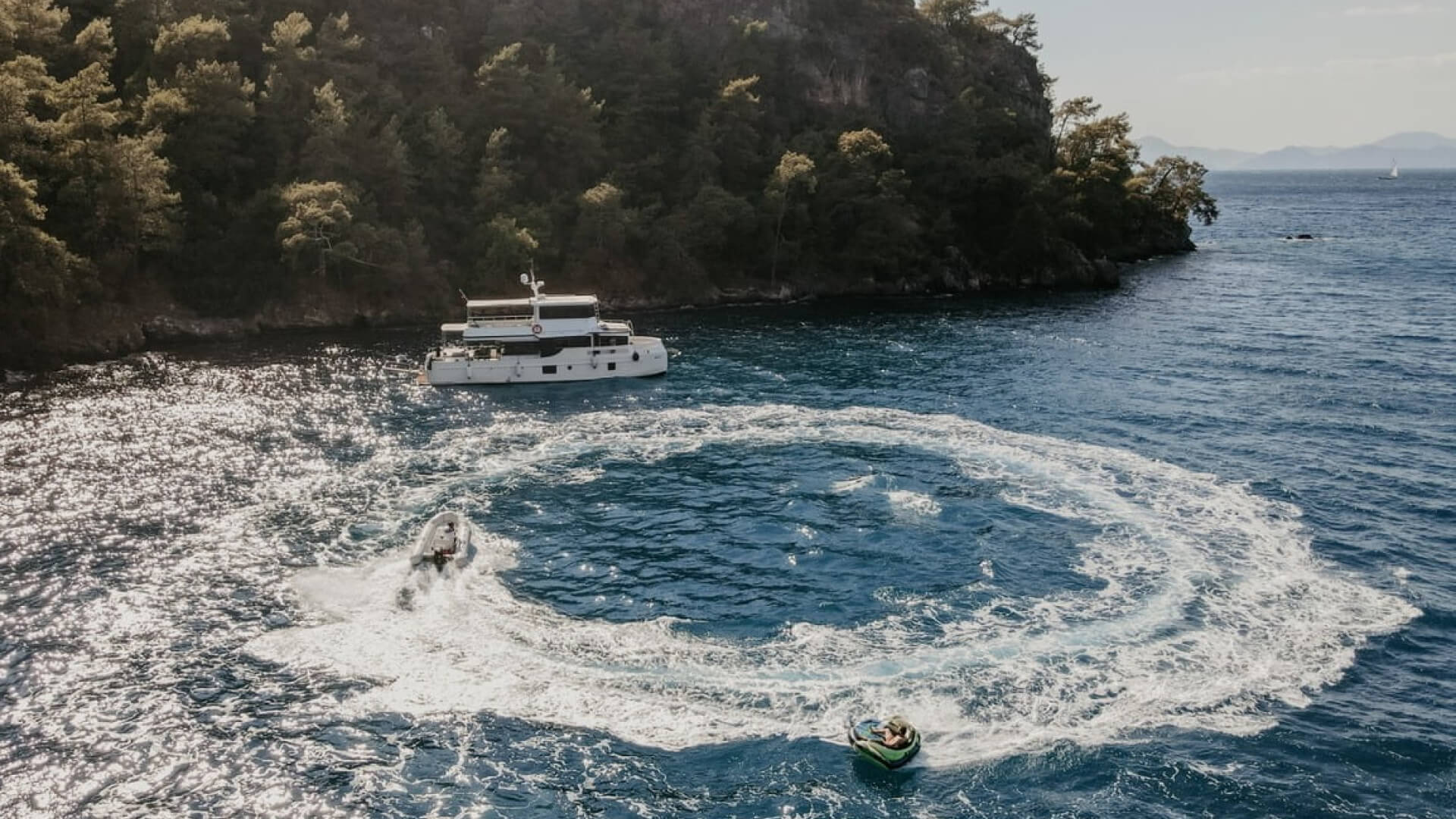 Delux Trawler Kiralama 4 Kabin 20 Metre 