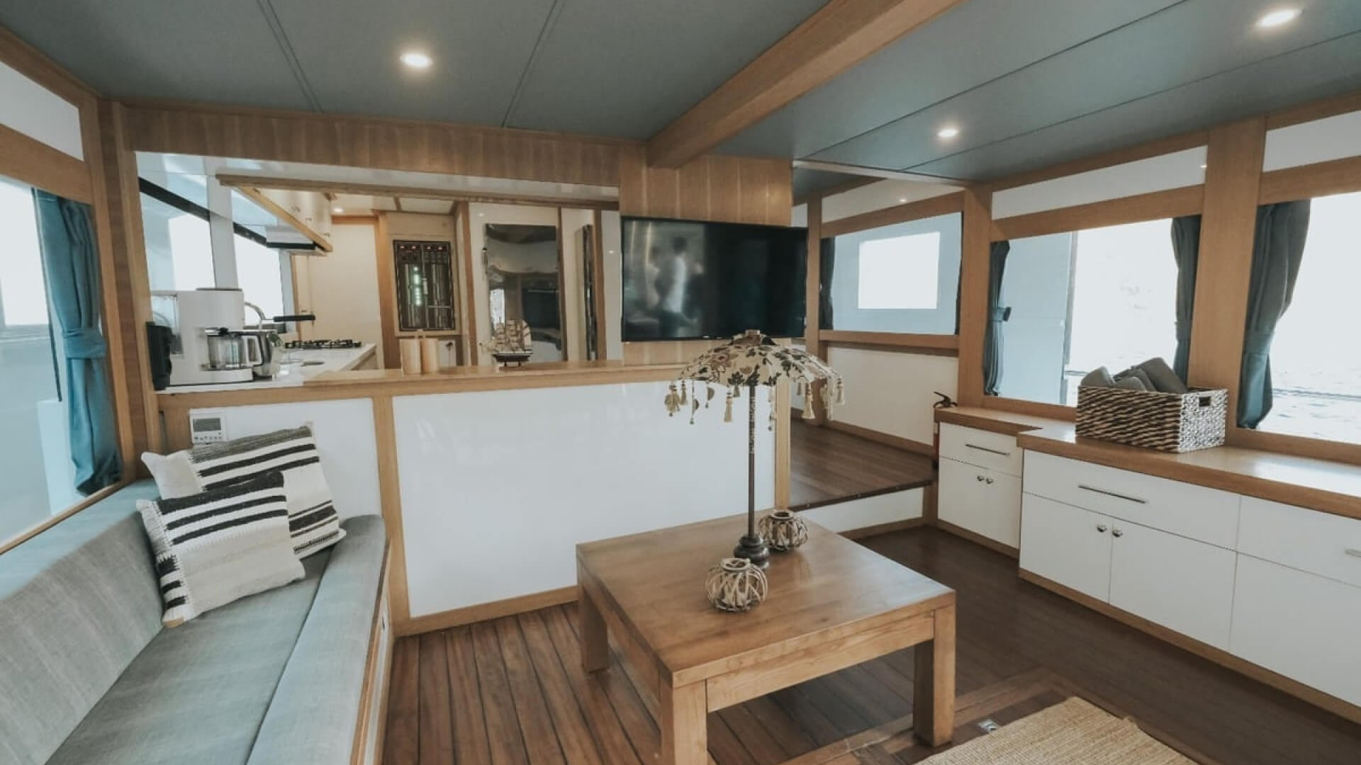 Delux Trawler Kiralama 4 Kabin 20 Metre 