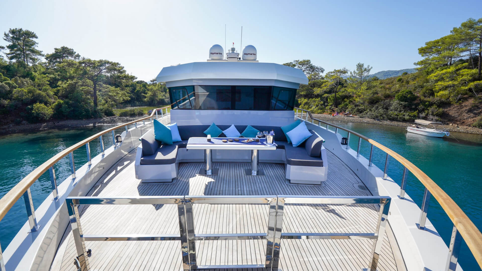 Delux Trawler Kiralama 5 Kabin 30 Metre