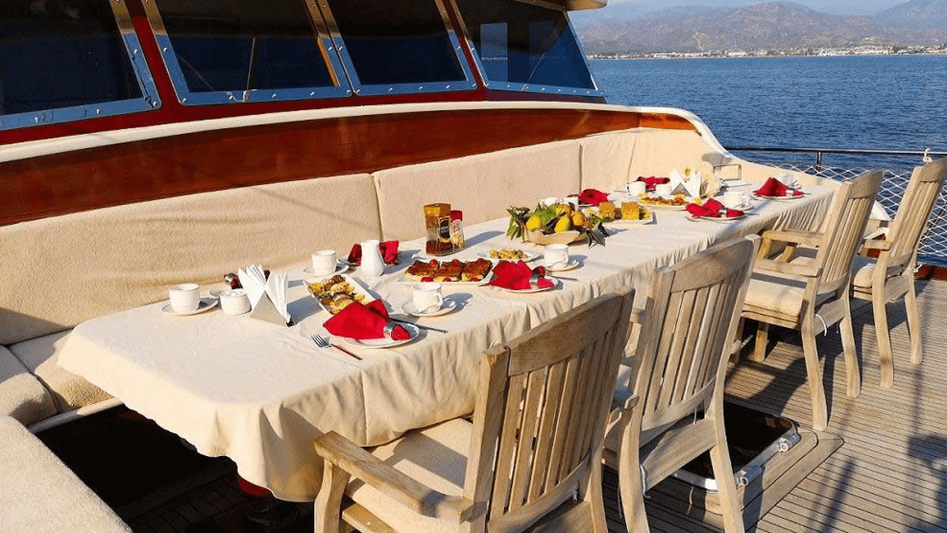 Fethiye Gulet Kiralama 6 Kabin 30 Metre