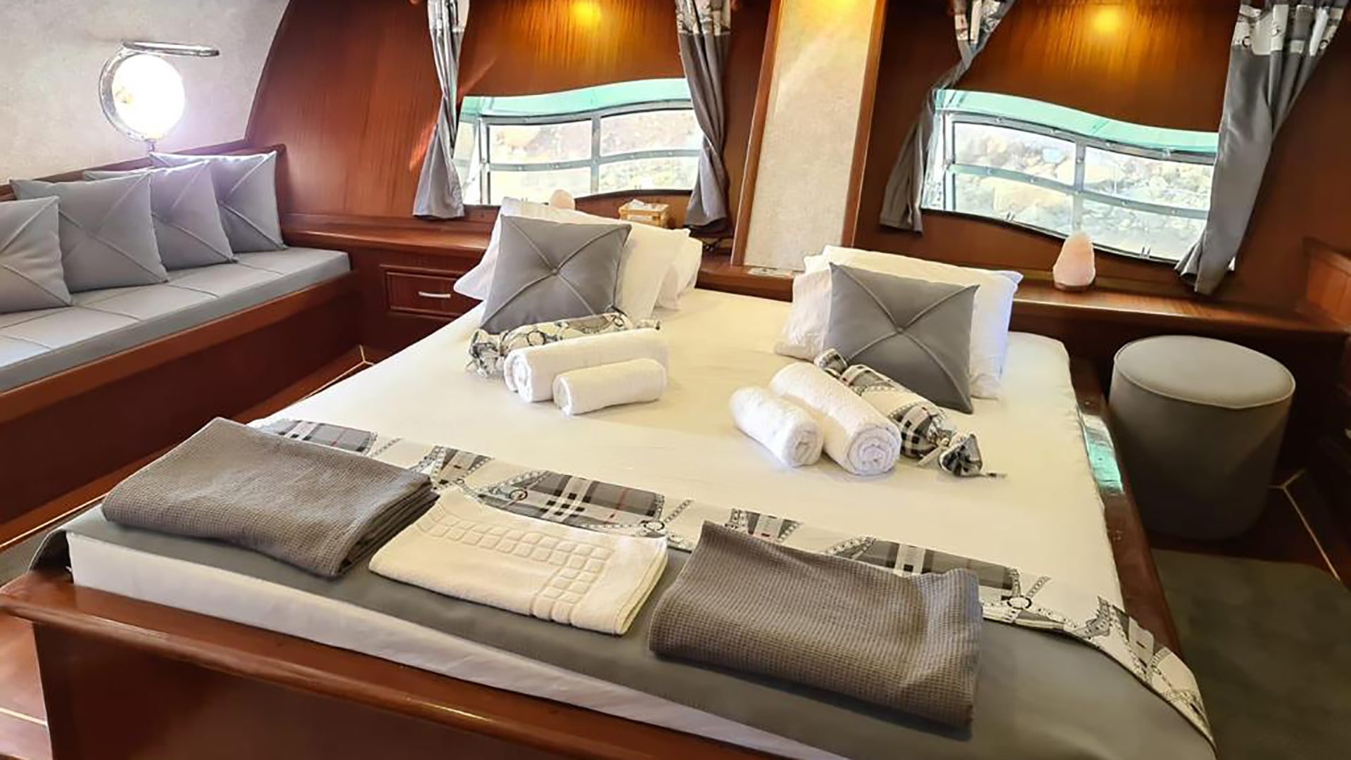 Fethiye Göcek Lux 2023 Model Kiralık Gulet 6 Kabin 30 Metre