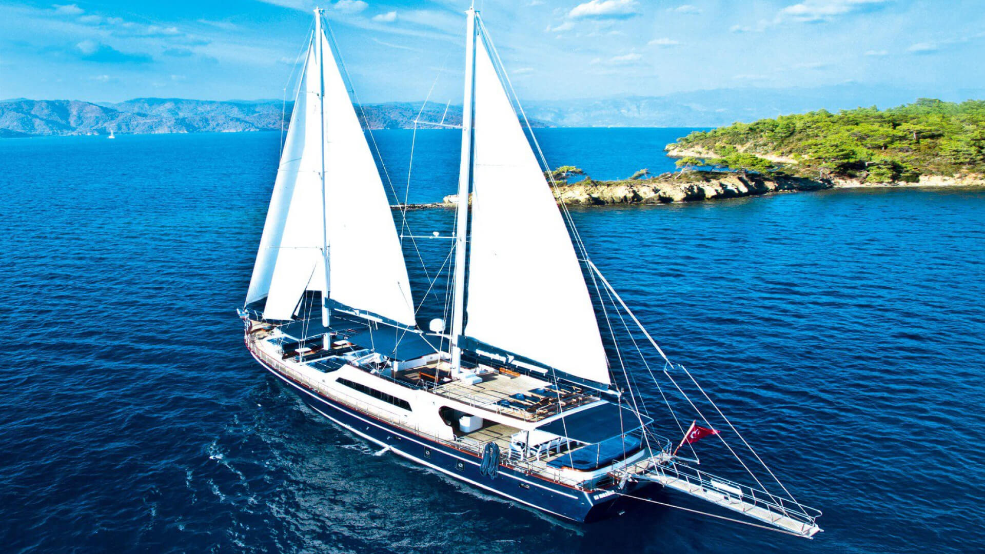 Satılık  Yelkenli 6 Kabin 28 M Lüx Yat