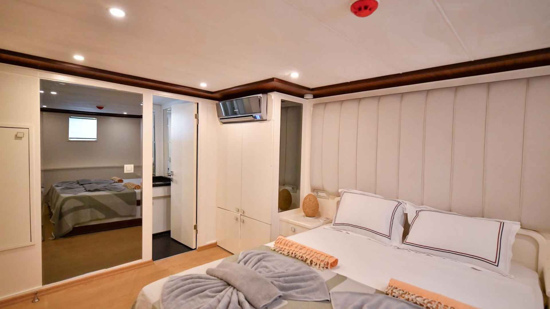 4 Kabin Trawler Kiralama 8 kişi Lüx  Konaklama