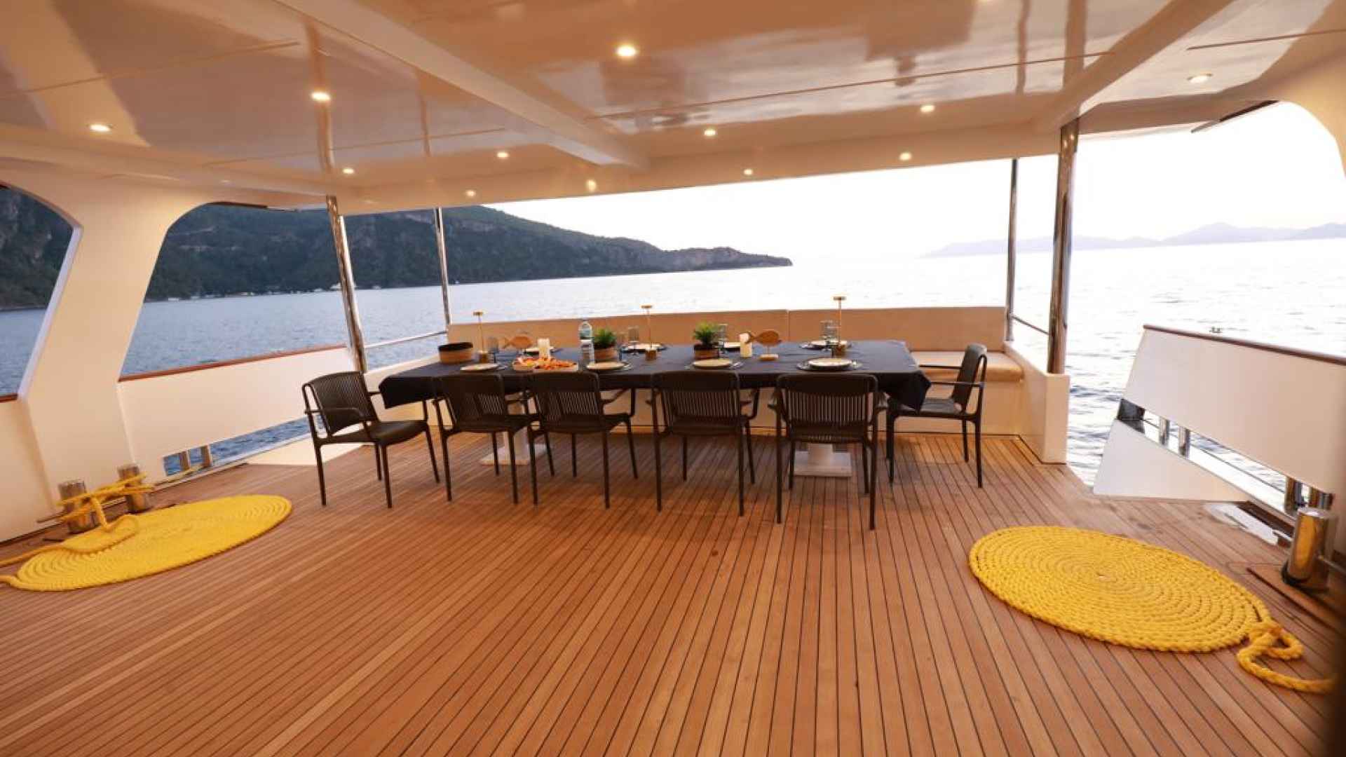 6 Kabin Lüx Yat Kiralama 28 M