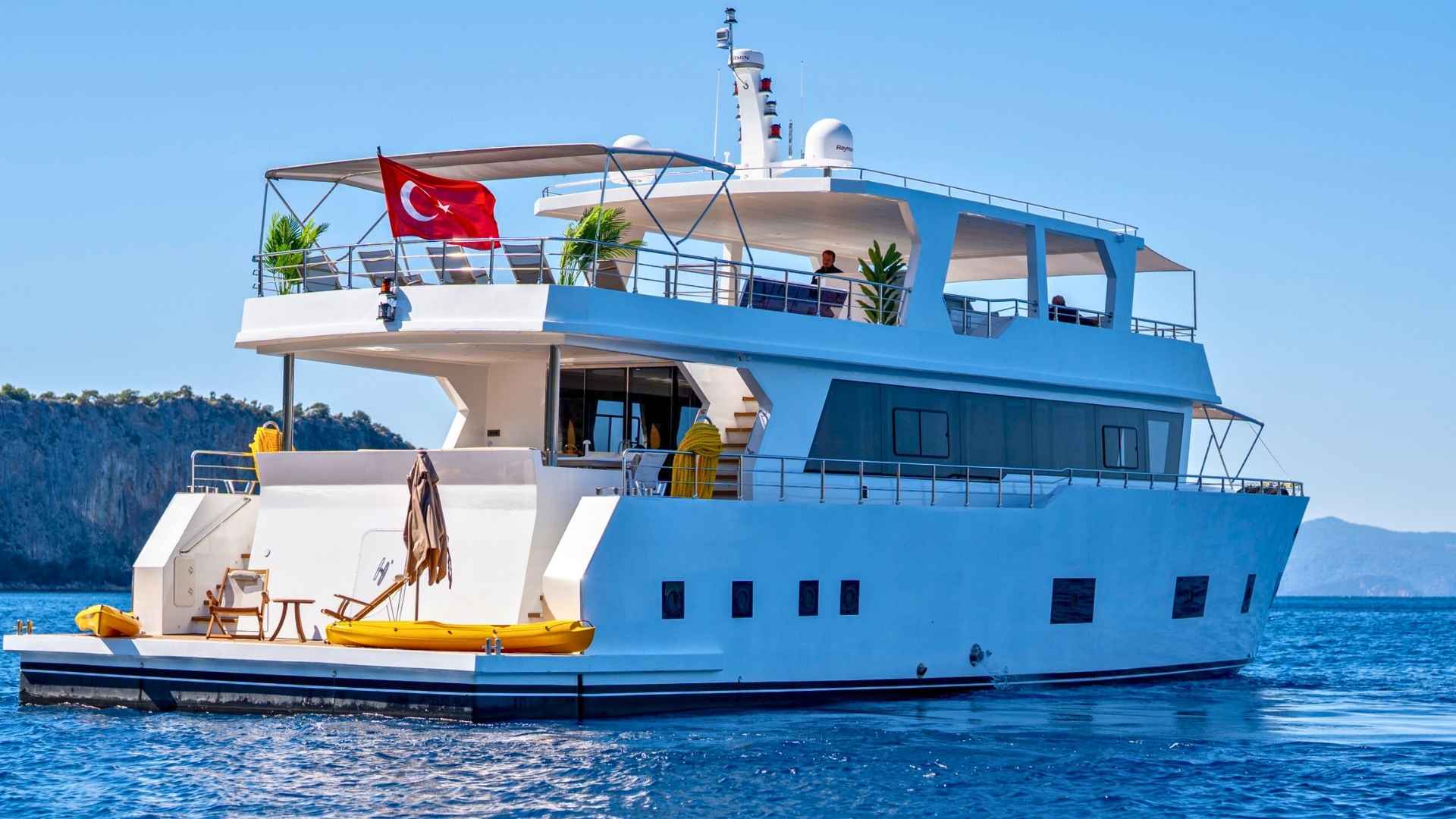 Lila Trawler 5 Kabin 24 M 12 Kişi