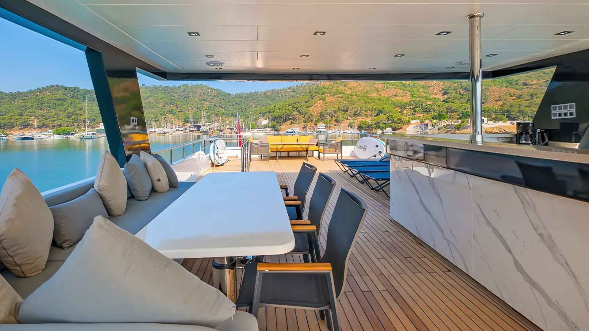 27 Metre Lüx Trawler Kiralama