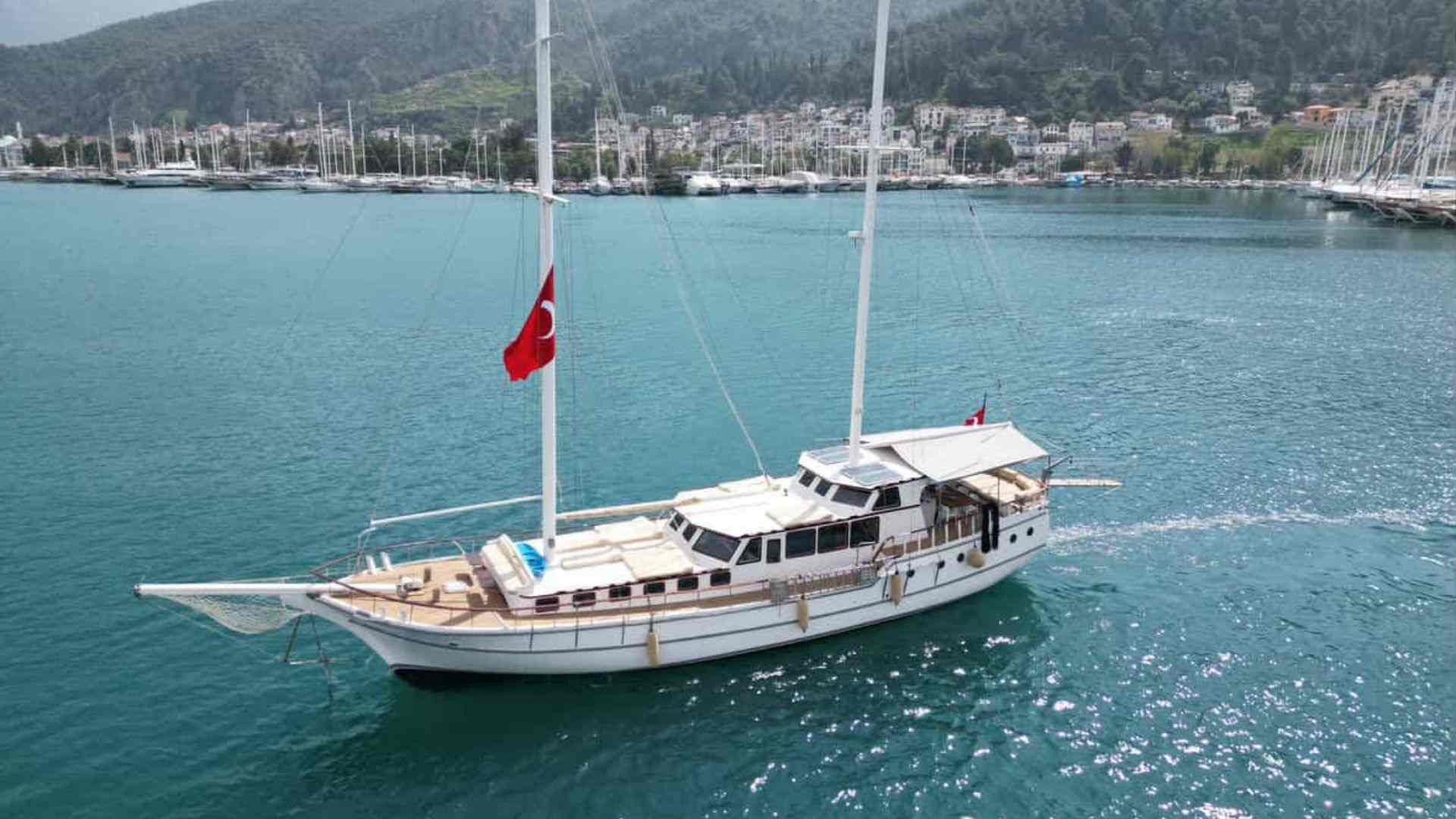 Fethiye’de 16 Kişilik Konforlu Gulet ile Mavi Yolculuk