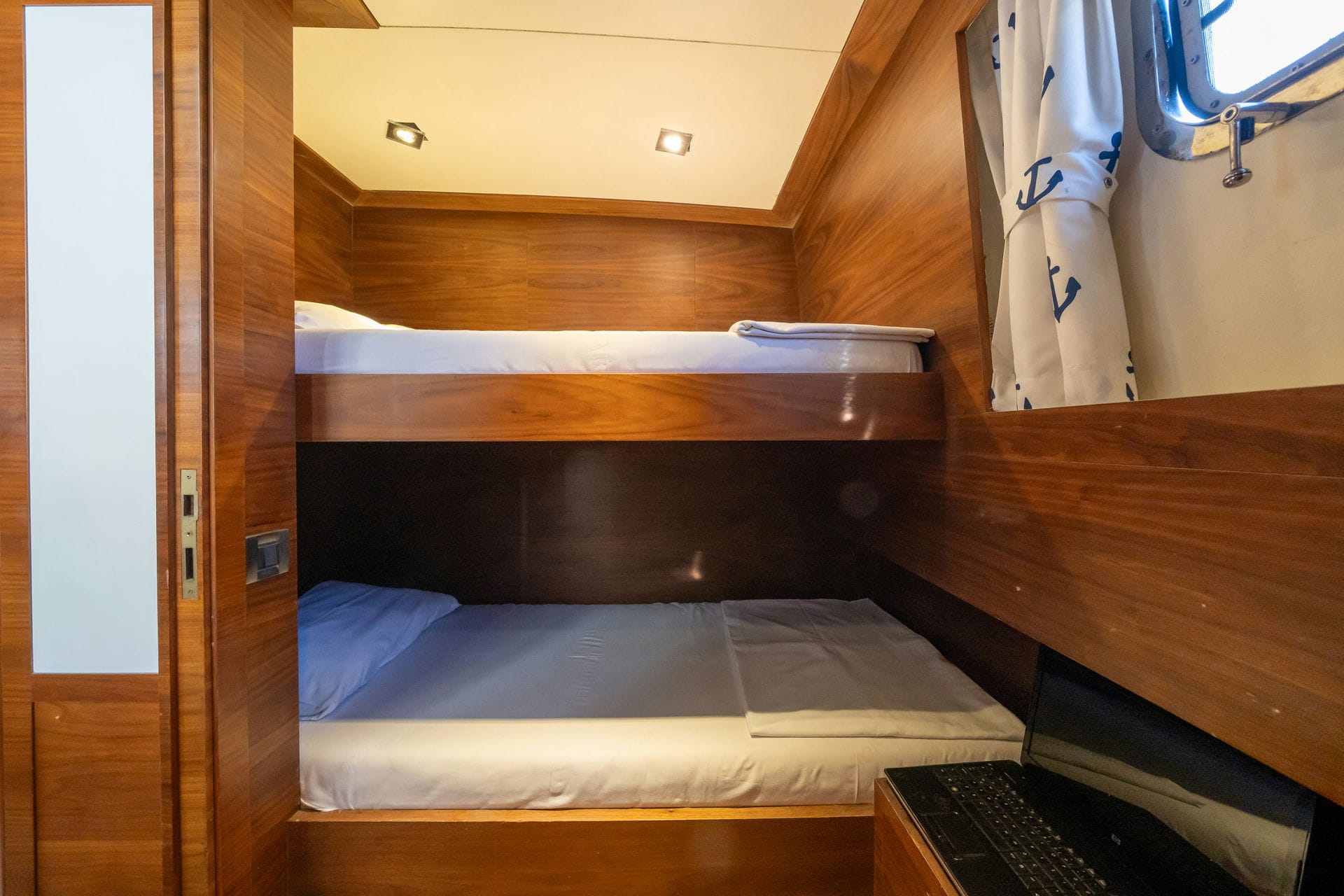 22.5 Metre Lüks Gulet – 3 Kabin | 6 Kişi Kapasite