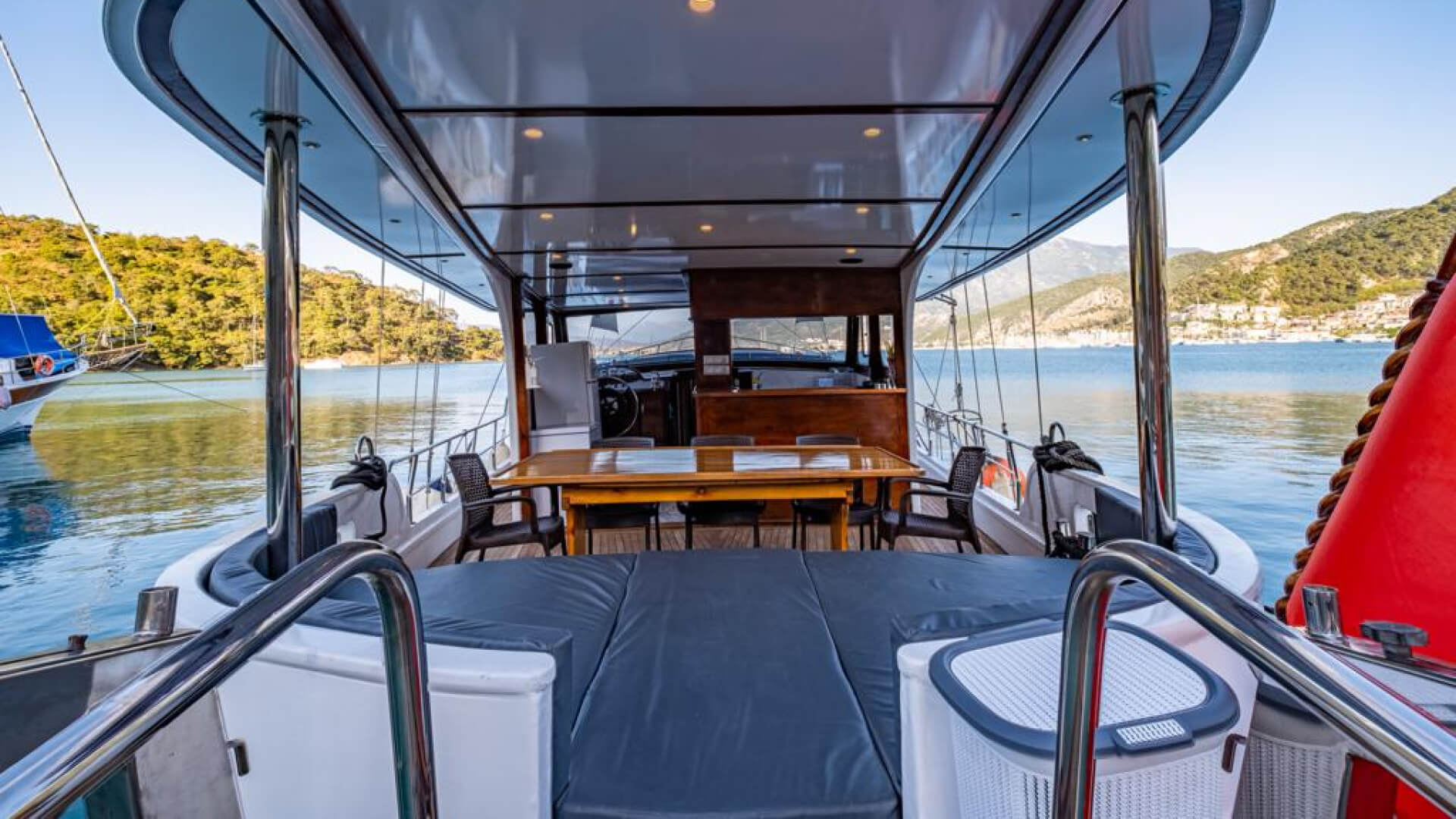 Selimiye ve Bozburun Kalkışlı 3 Kabin 18 Metre Gulet