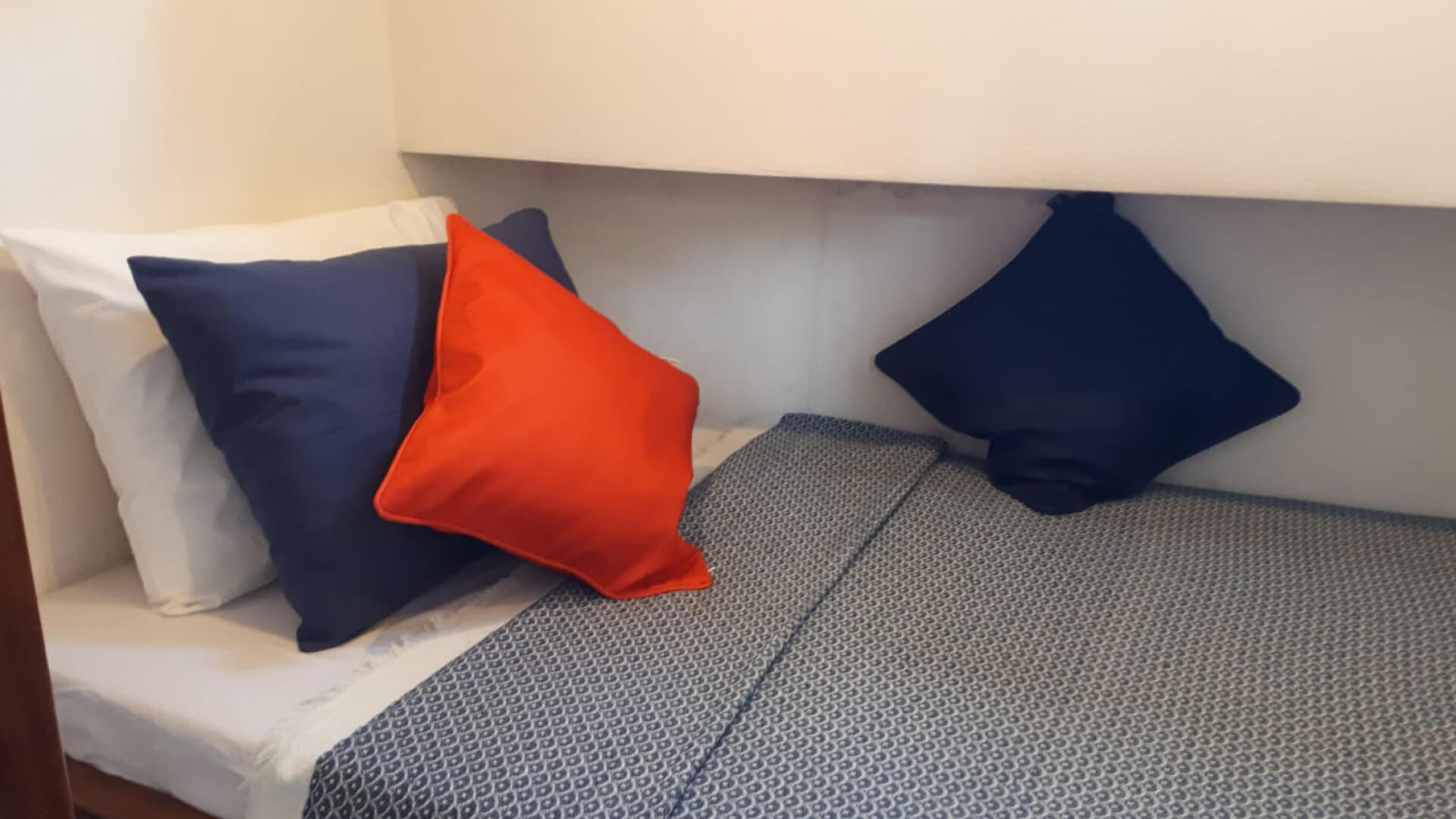 Göcek 2 Kabin 12 Metre Kiralık Ekonomik Gulet