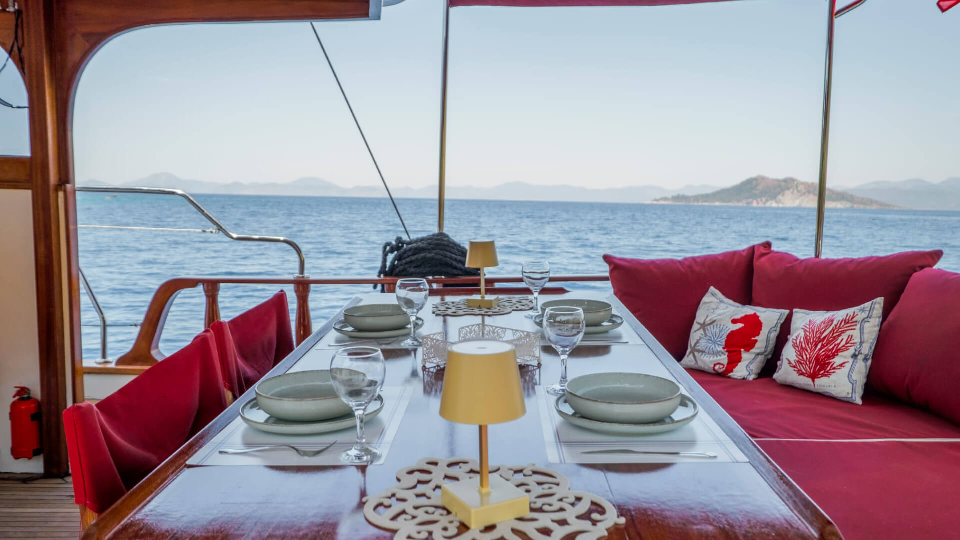 Göcek 2 Kabin 12 Metre Kiralık Ekonomik Gulet