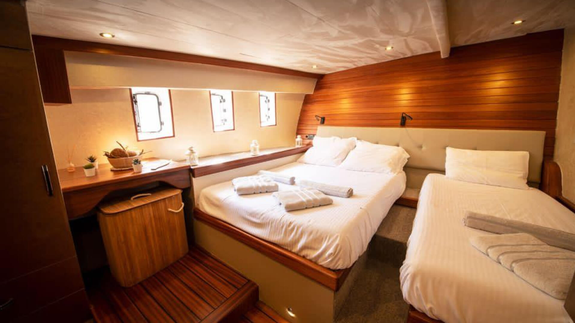 Göcek Kiralık Gulet Klimalı Lux 14 Kişi 24 Metre
