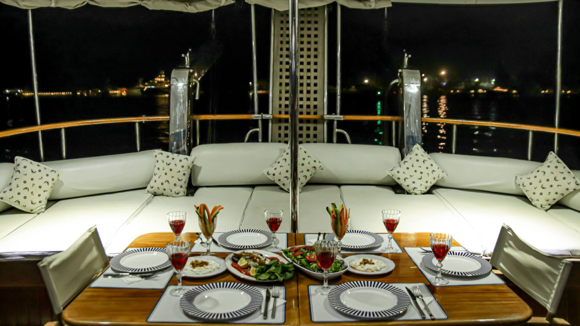 Göcek Standart Konaklamalı Gulet  8 Kişi 19 Metre