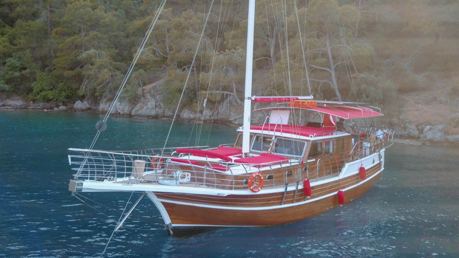 Göcek Tekne Tatili Lux Gulet 8 Kişi 18 Metre