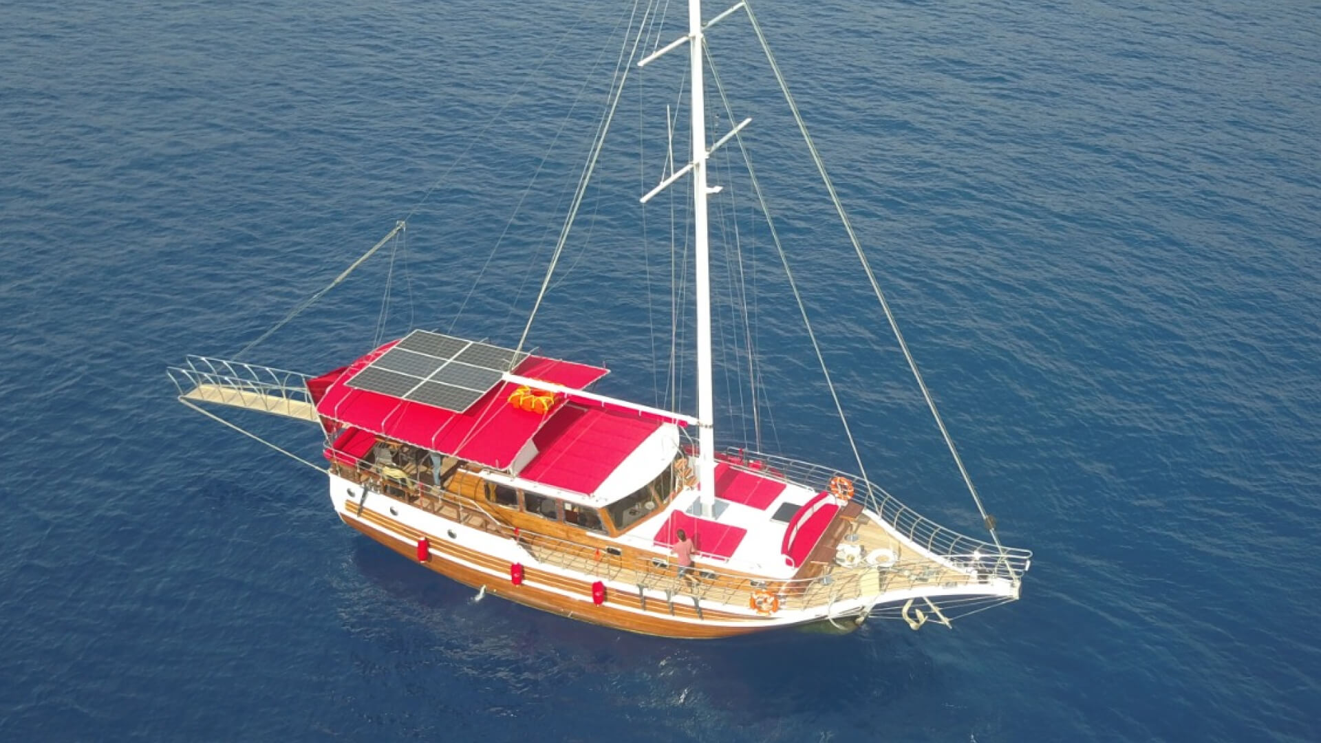 Göcek Tekne Tatili Lux Gulet 8 Kişi 18 Metre