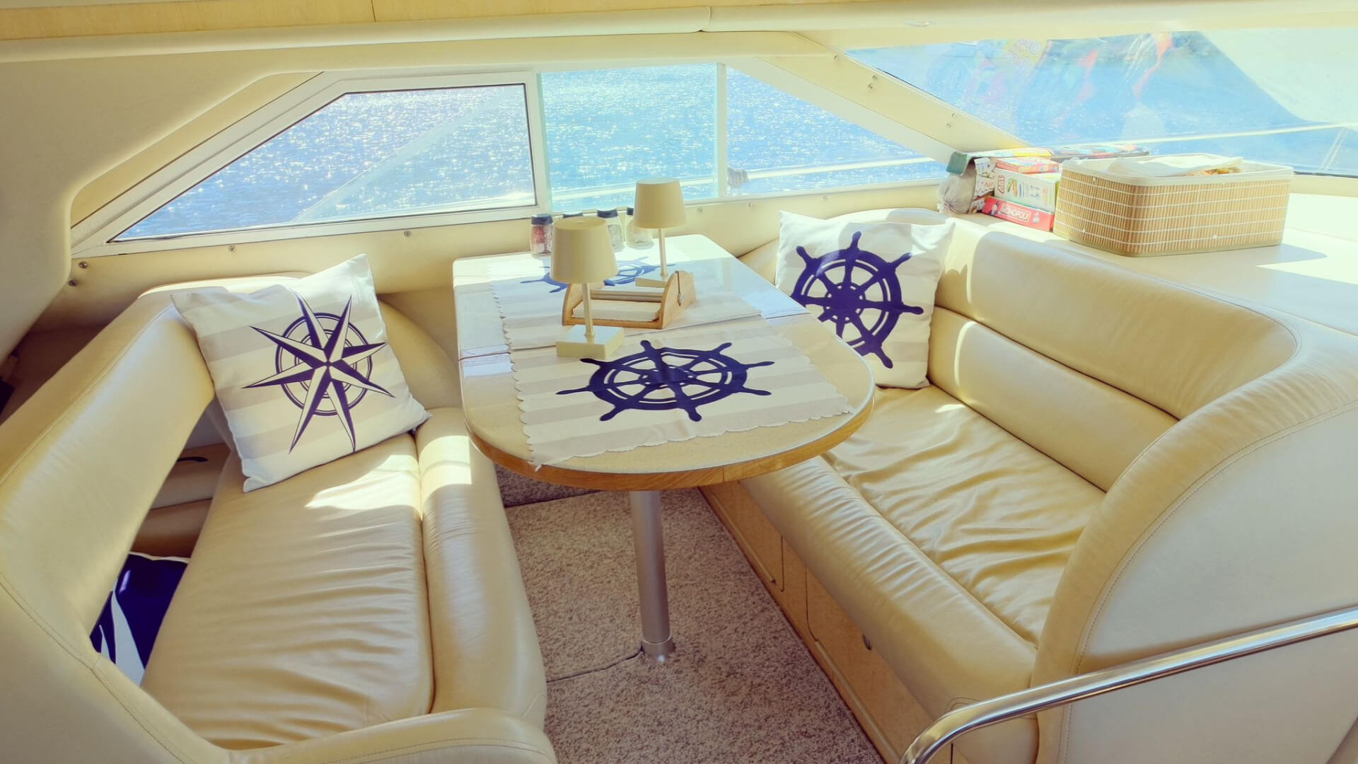 Göcek Kiralık Searay 400 sedan bridge 2 Kabin 14 Metre