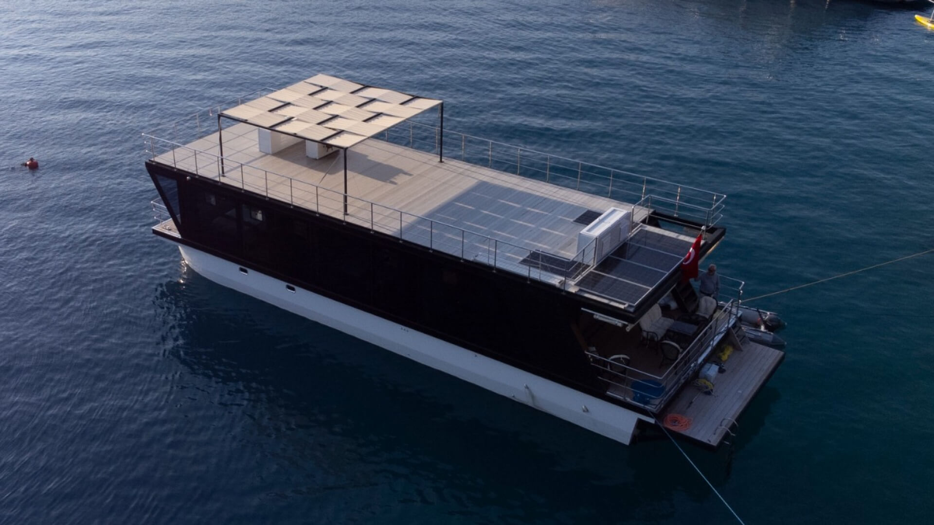 Lux Otel Konforunda Yüzen Ev Göcek 2 Kabin 4+2 Kişilik 20 Metre