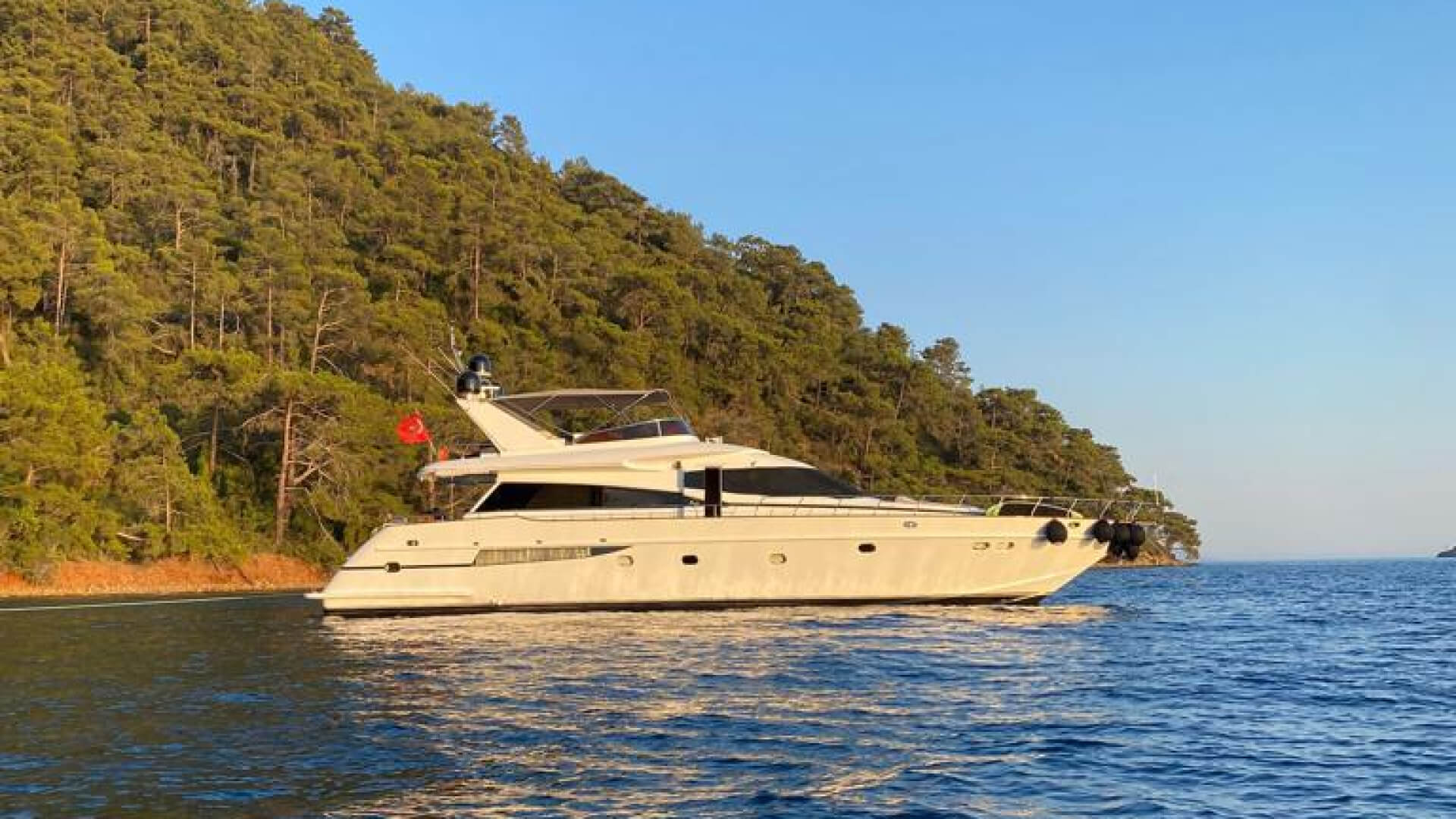4 Kabin Motoryat Göcek Mavi yolculuk  8 Kişi