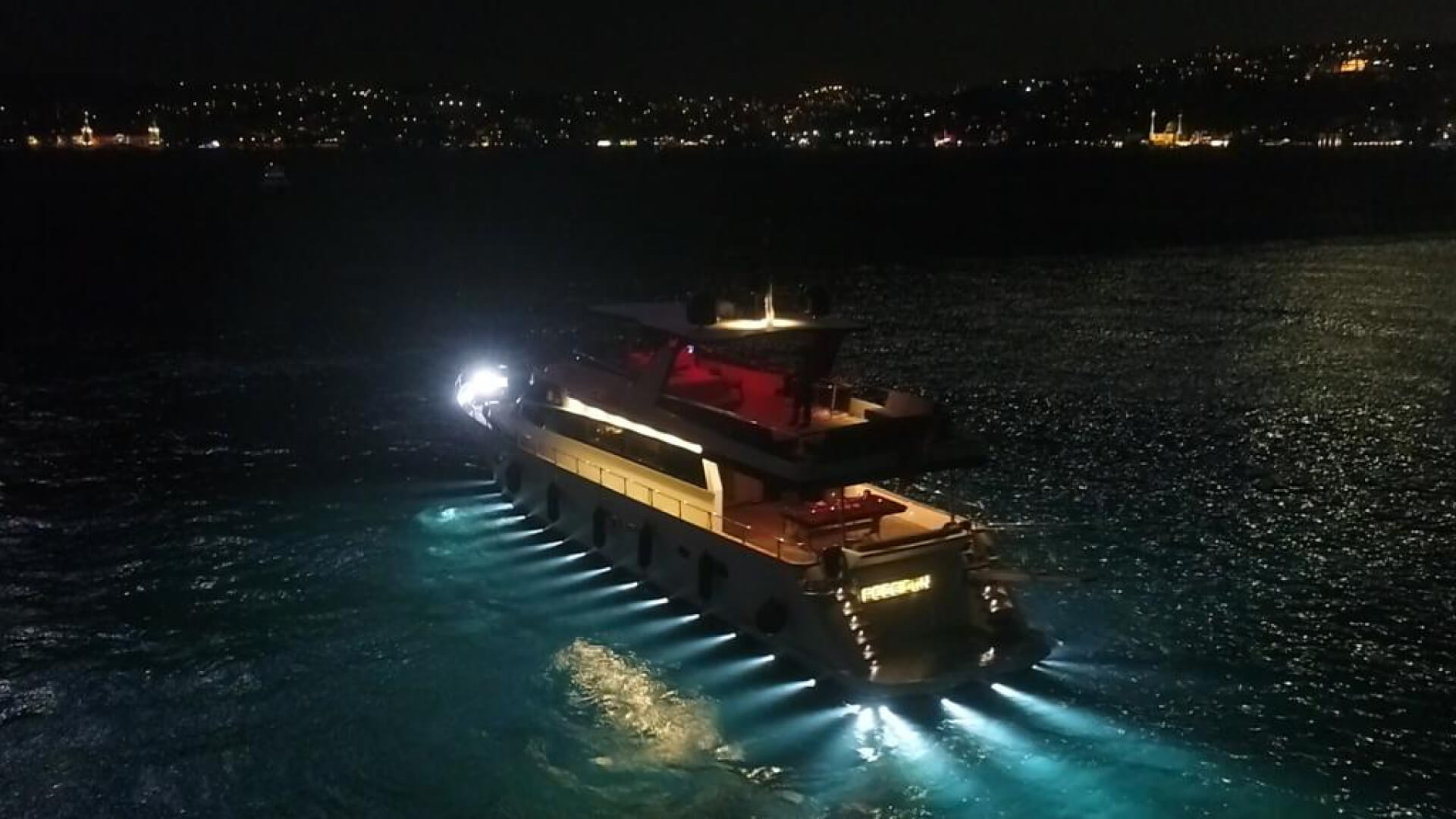 Delux Motoryat Tekne Turu 4 Kabin