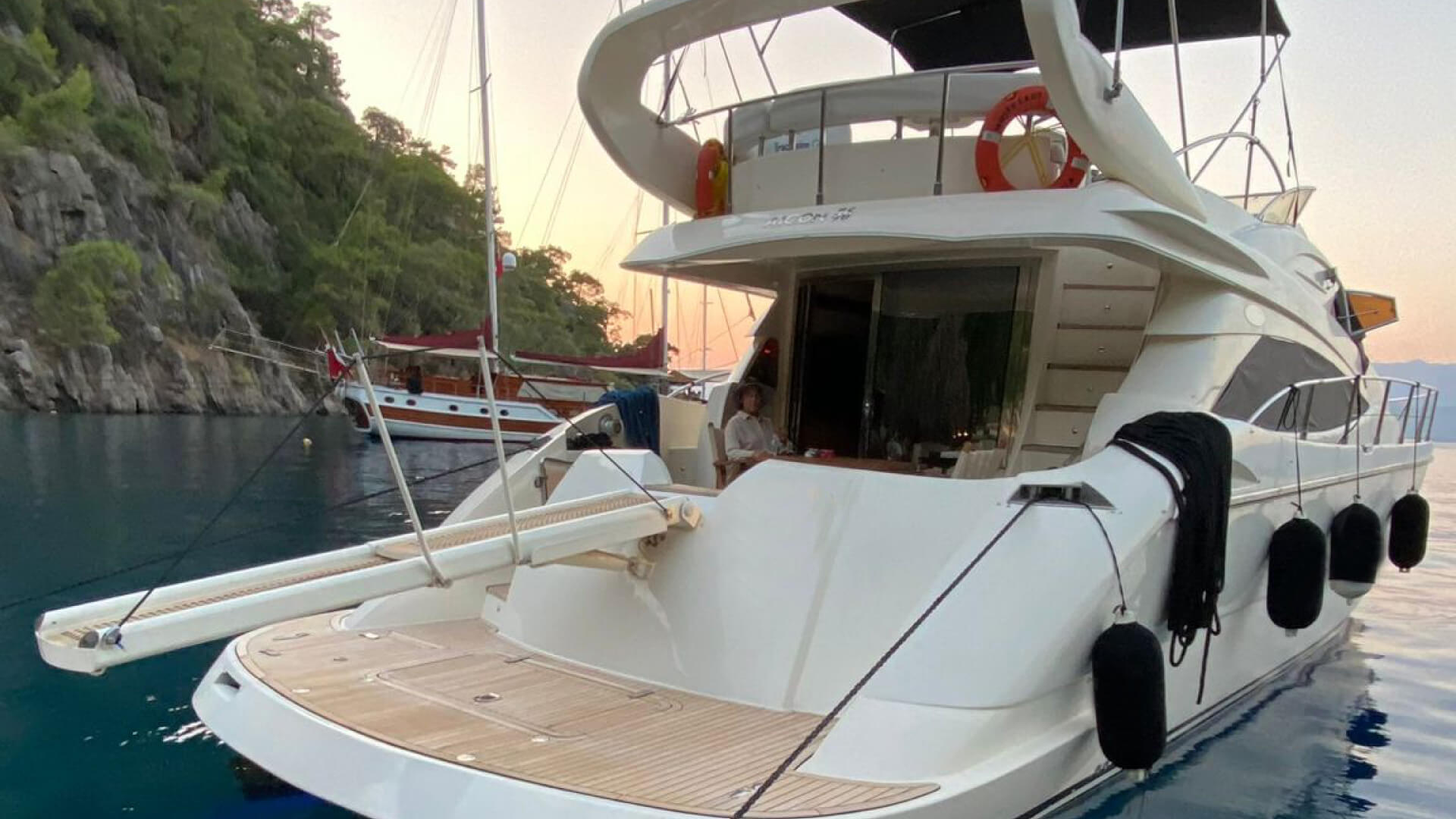 Delux Motoryat Tekne Turu 3 Kabin 18 Metre