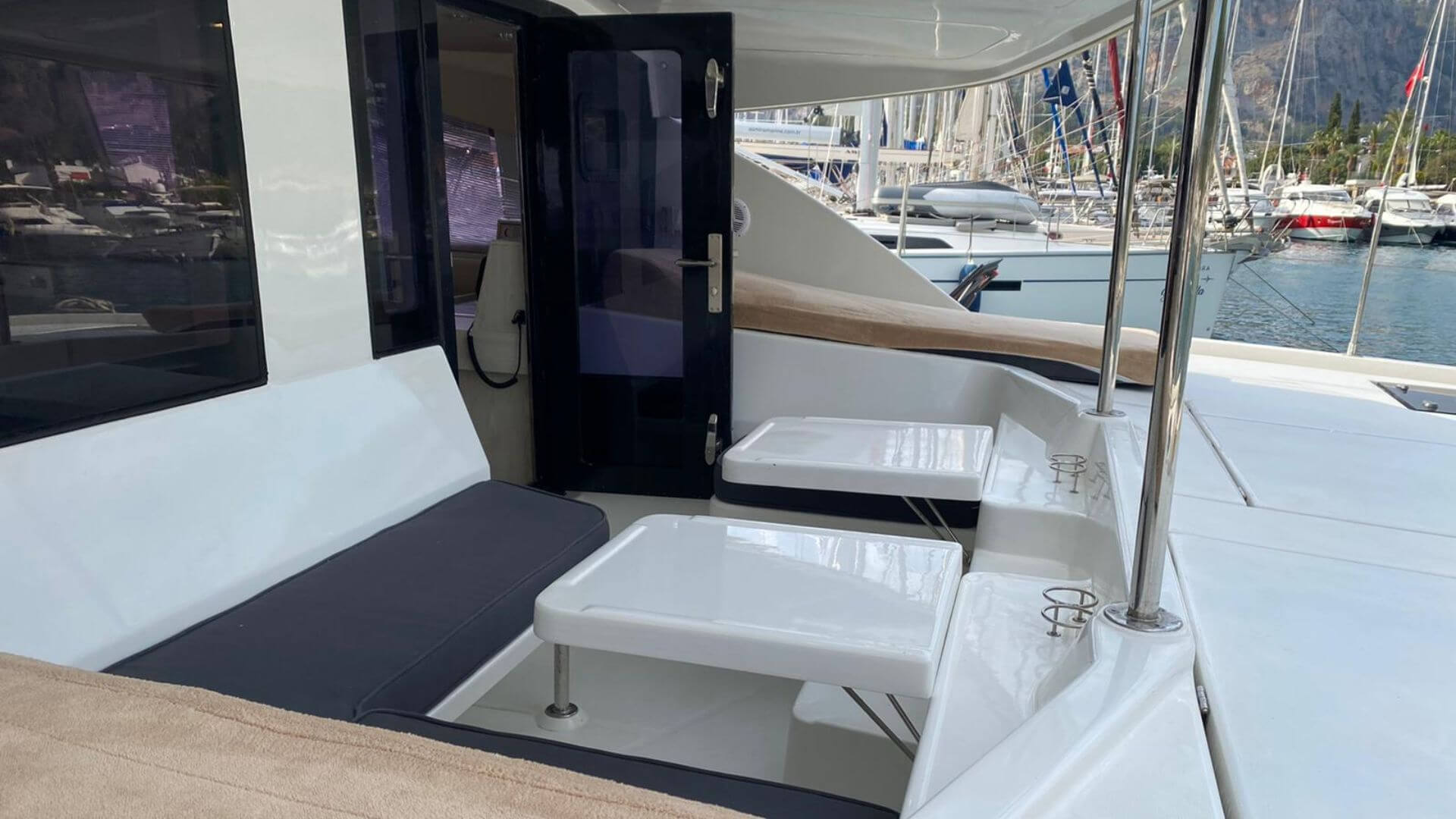 Leopard 48 Renovation 2021 Katamaran Kiralama 4 Kabin 15 Metre 