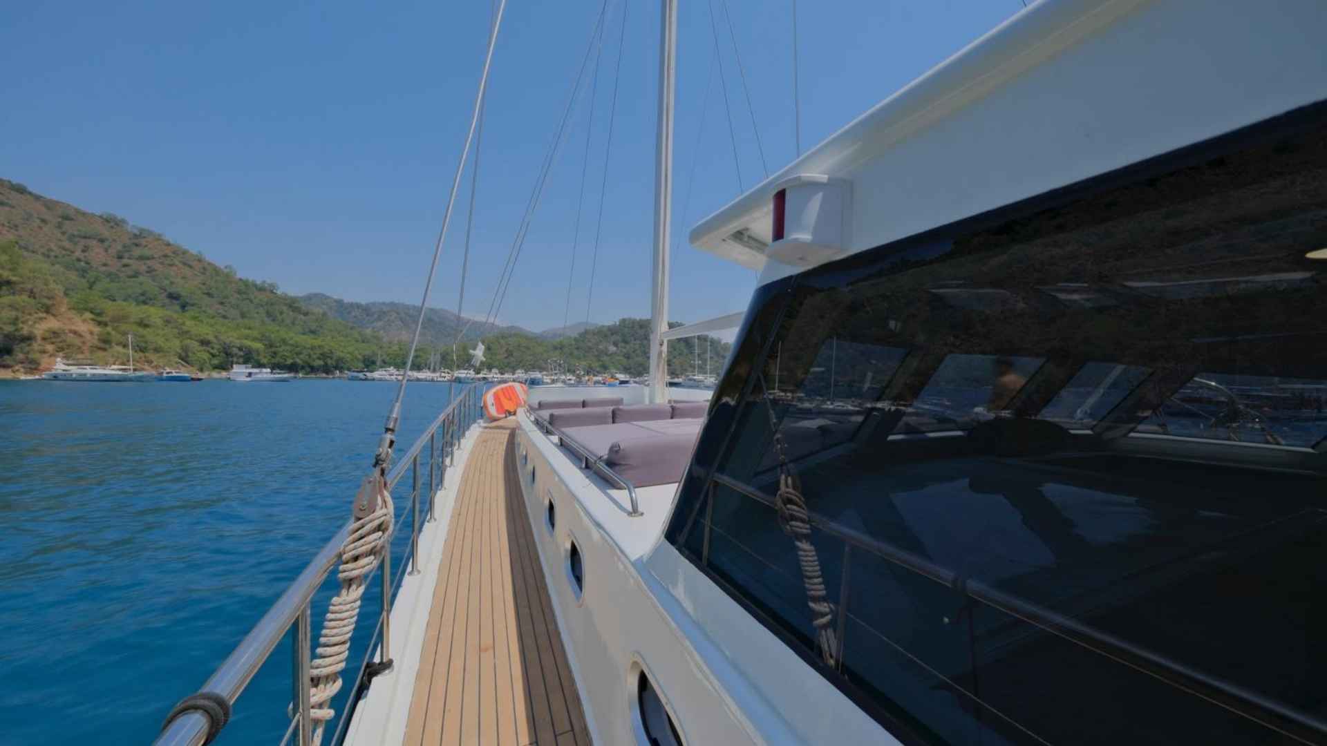 Göcek Koyları Gulet Tekne Tatili 10 Kabin 27 Metre