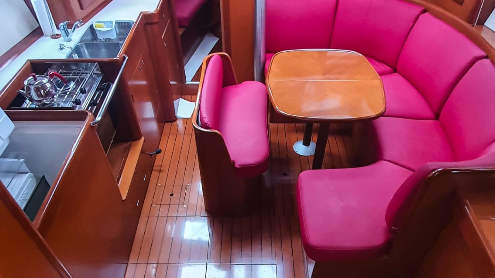 Kiralık Beneteau Ocianis Clipper 423 Göcek 3 Kabin 13 Metre