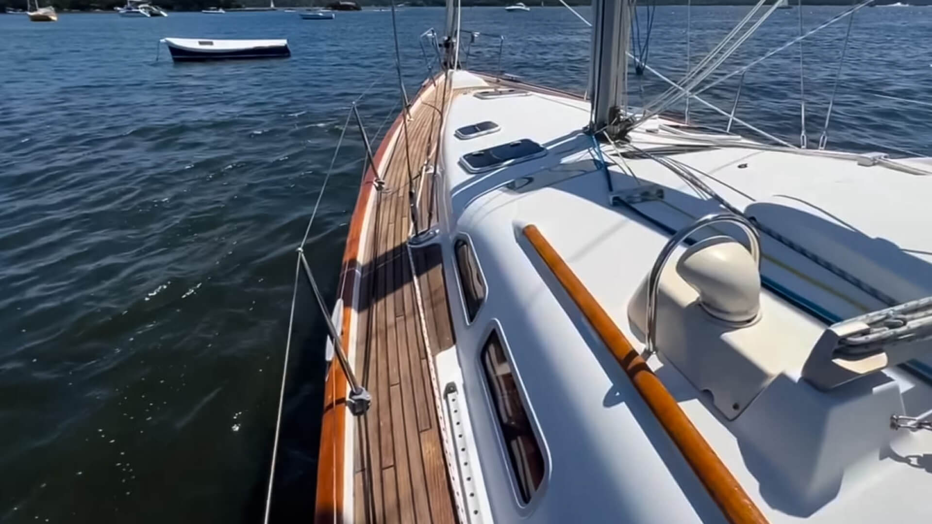 Kiralık Beneteau Ocianis Clipper 423 Göcek 3 Kabin 13 Metre