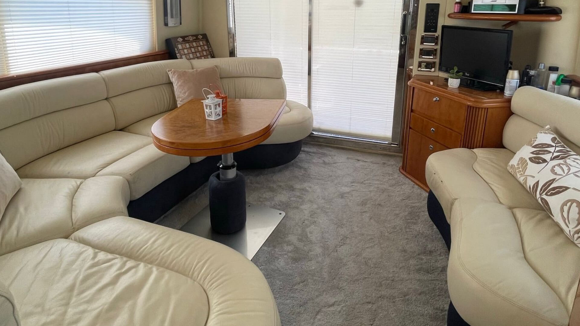 Azimut 42 Lüx Motoryat Kiralama Göcek 14 M