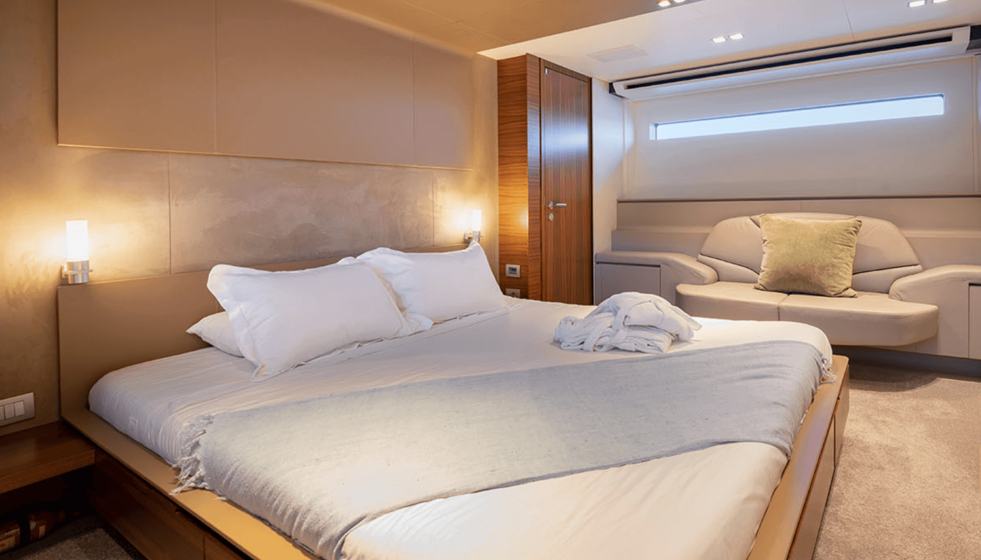 Luxury Yat Kiralama Süper Yat Konforunu Yaşayın 29 M