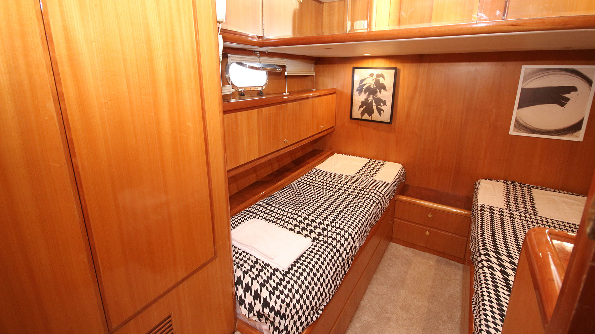 Golden Life Motoryat 4 Kabin 8 kişilik Göcek Fethiye Motoryat Kiralama