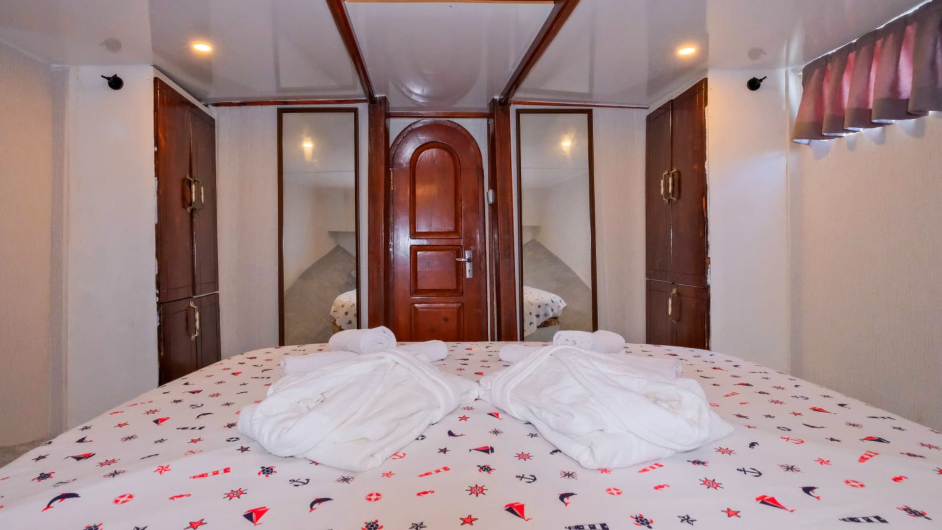 Fethiye Göcek Kiralık Gulet 2023 Refit 2 Kabin 13 Metre