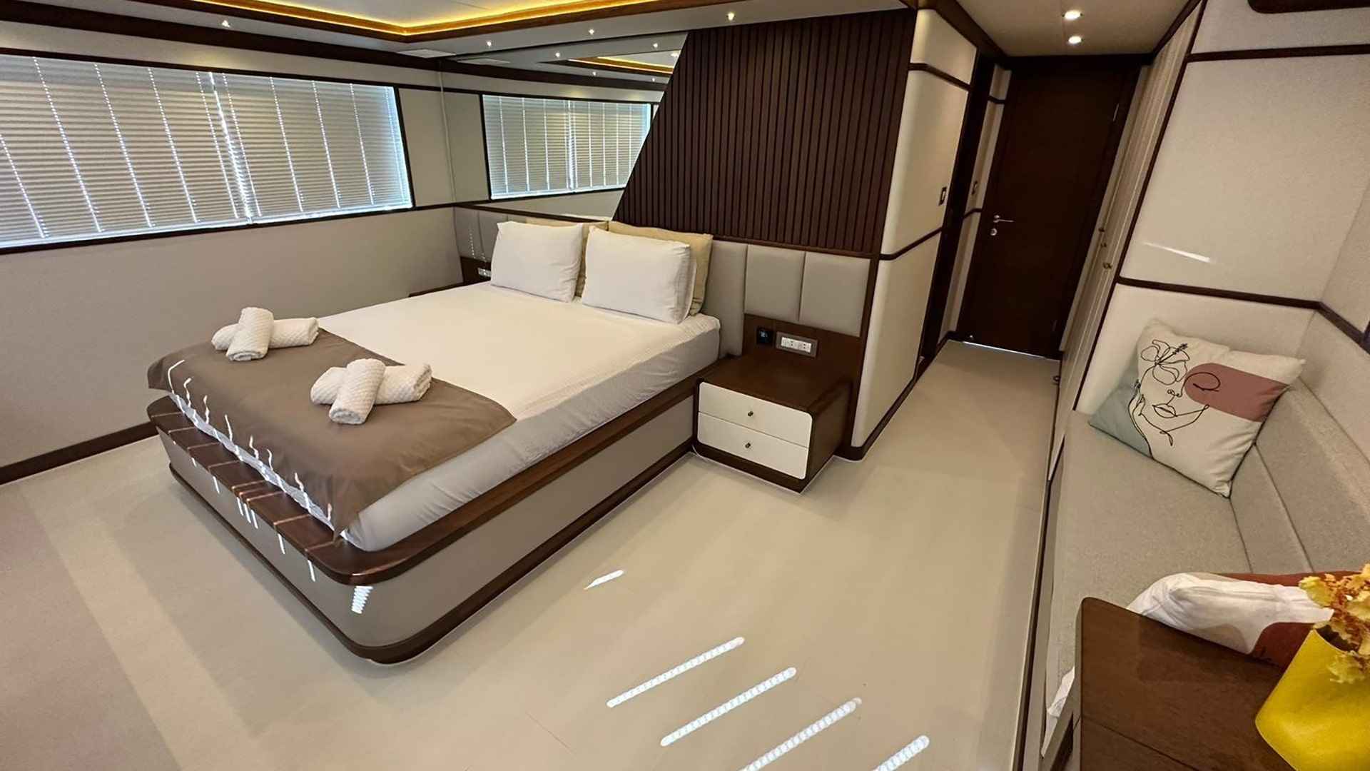 Satılık Ticari Vip Trawler 23 M