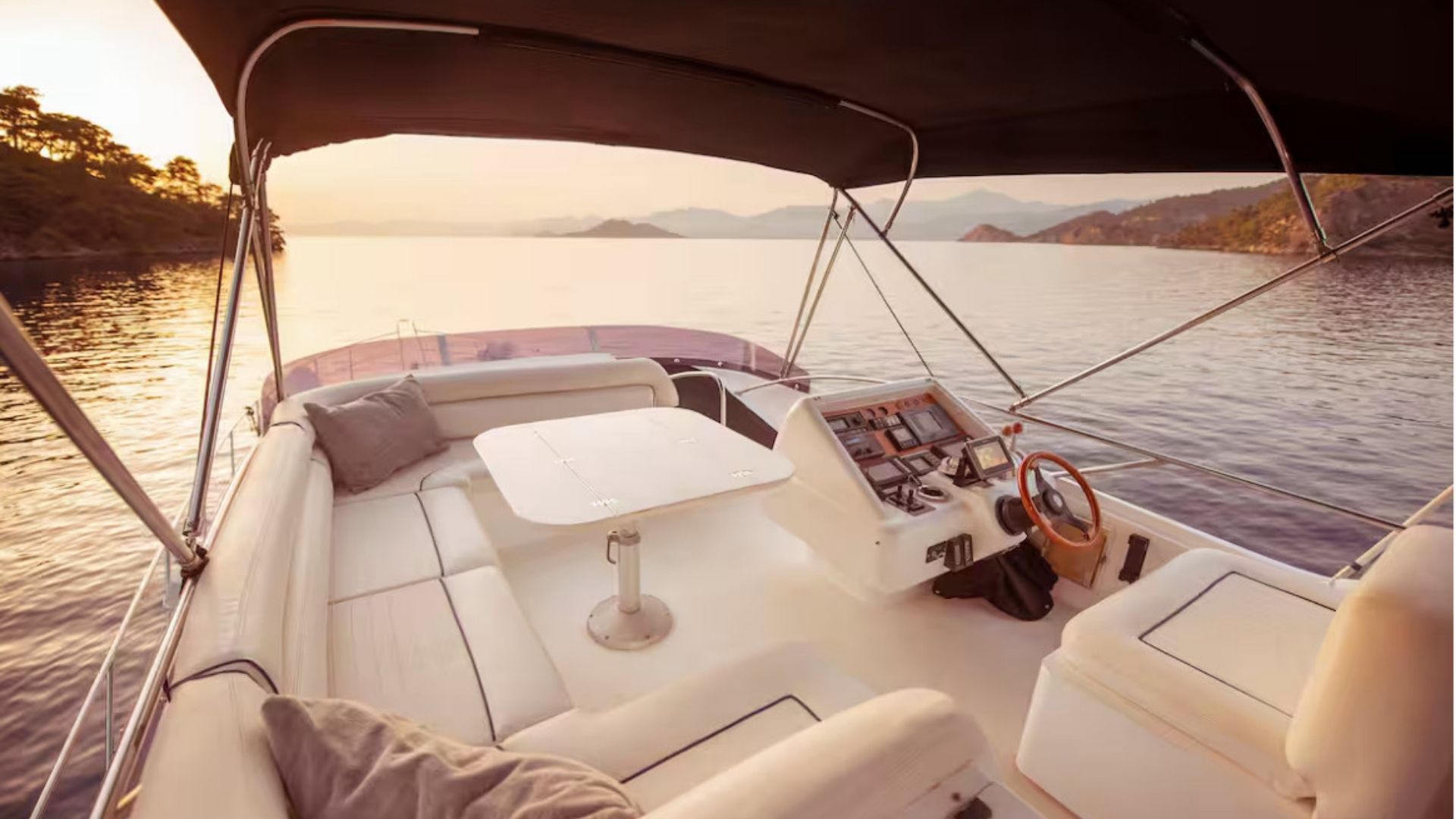 19 Metre Sunseeker Manhattan 62  3 Kabin Lüks Motoryat ile Göcek’te Tatil 