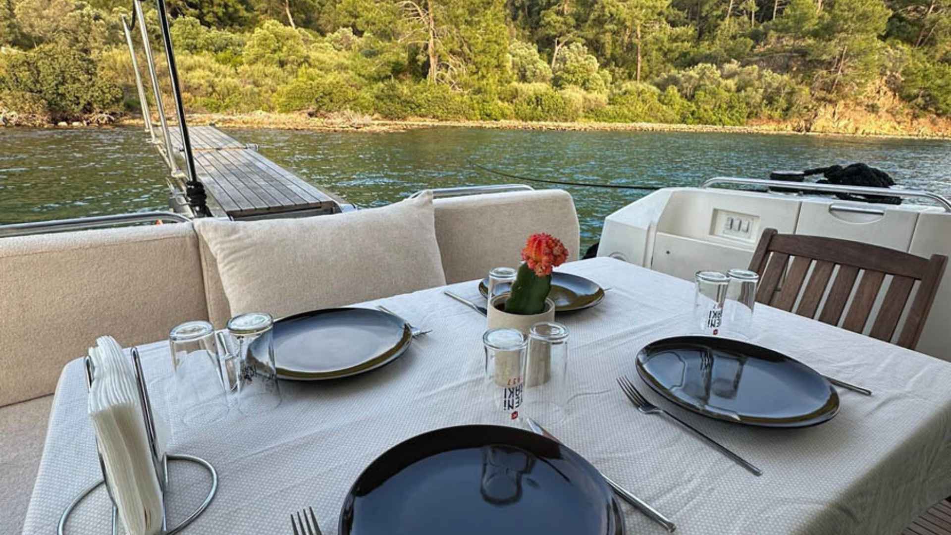Fairline Squadron 59 – Göcek te Lüks Motoryat Kiralama