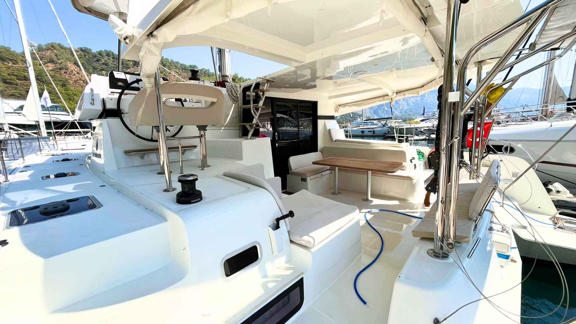 Lagoon 42 – Göcek’te Lüks Katamaran Kiralama Deneyimi