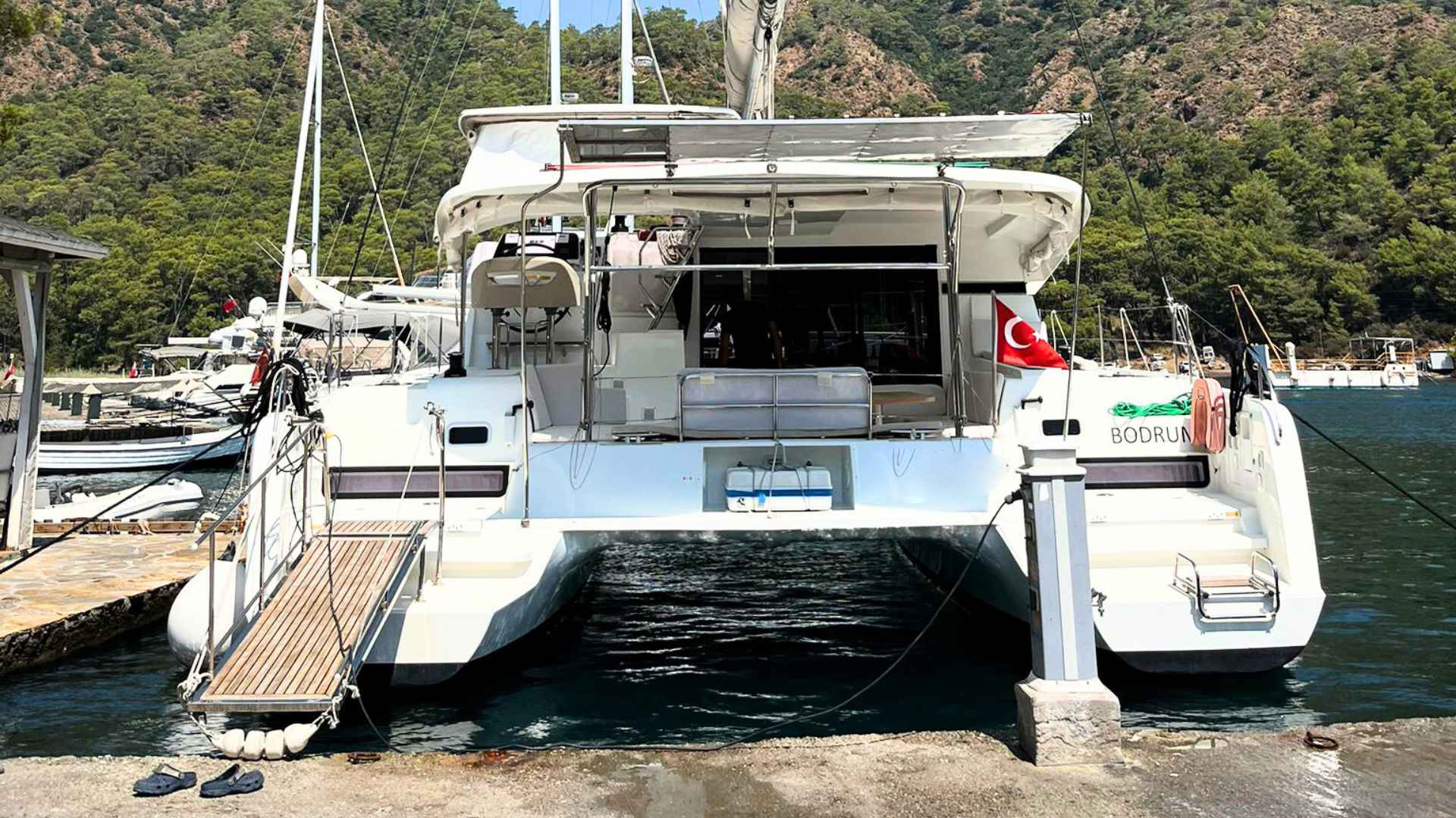 Lagoon 42 – Göcek’te Lüks Katamaran Kiralama Deneyimi