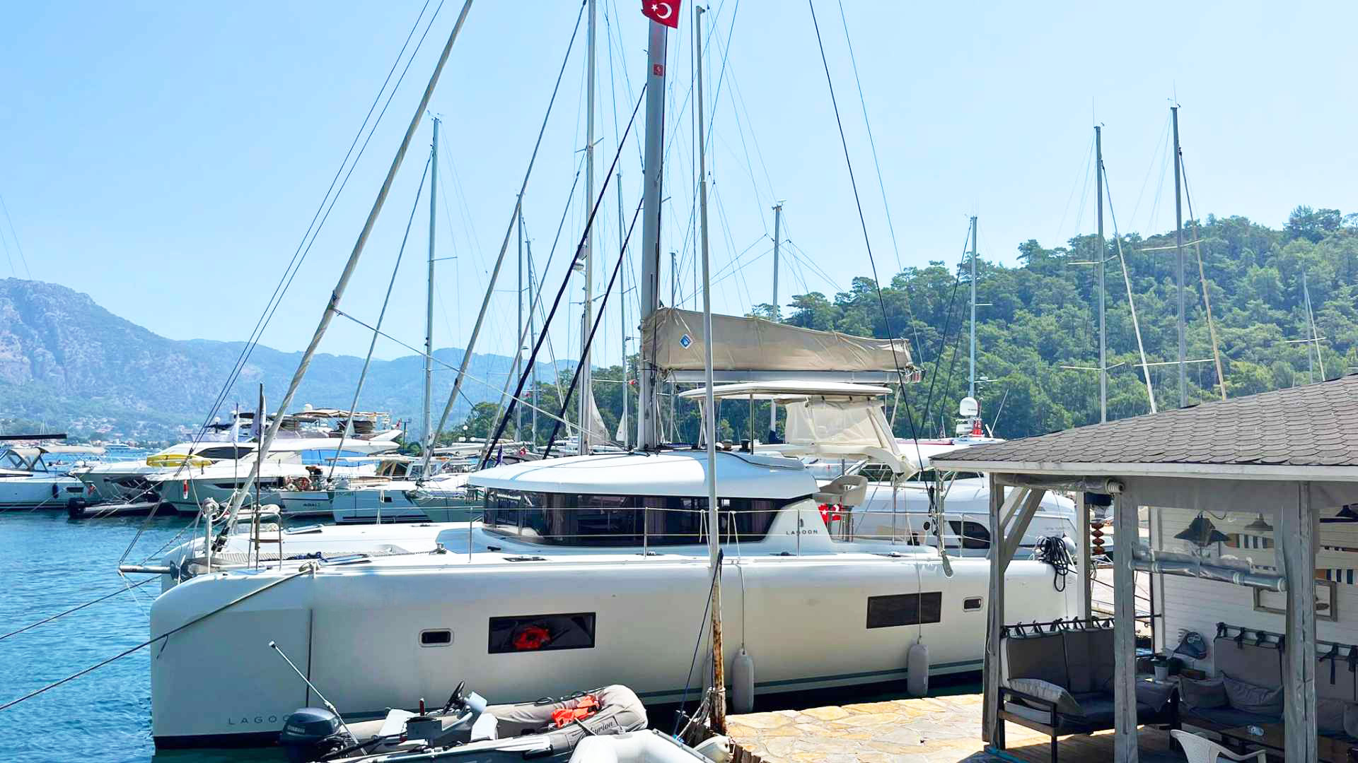 Lagoon 42 – Göcek’te Lüks Katamaran Kiralama Deneyimi