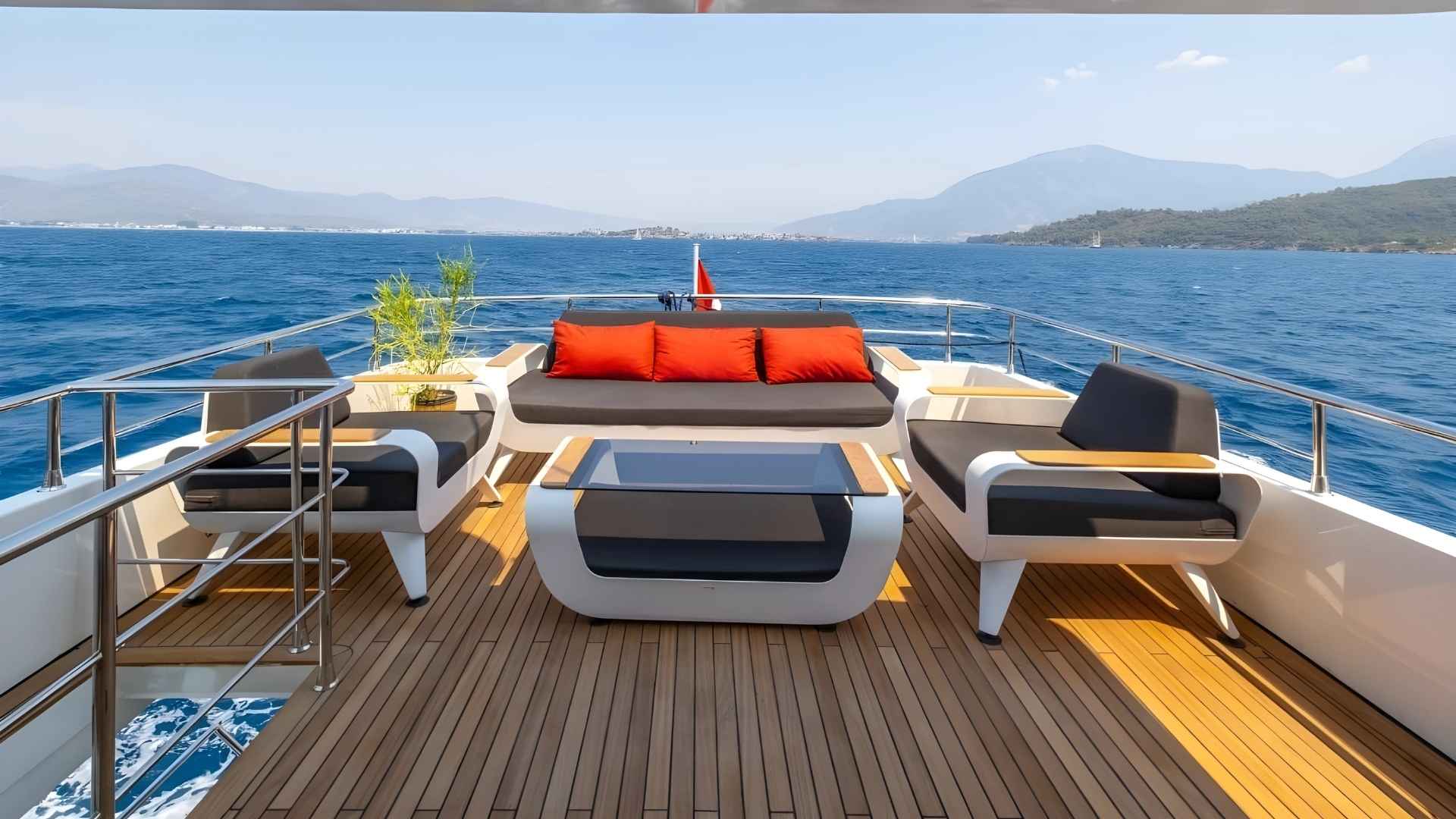 Göcek ve Fethiye’nin Büyüleyici Koylarında Modern Trawler Tatili