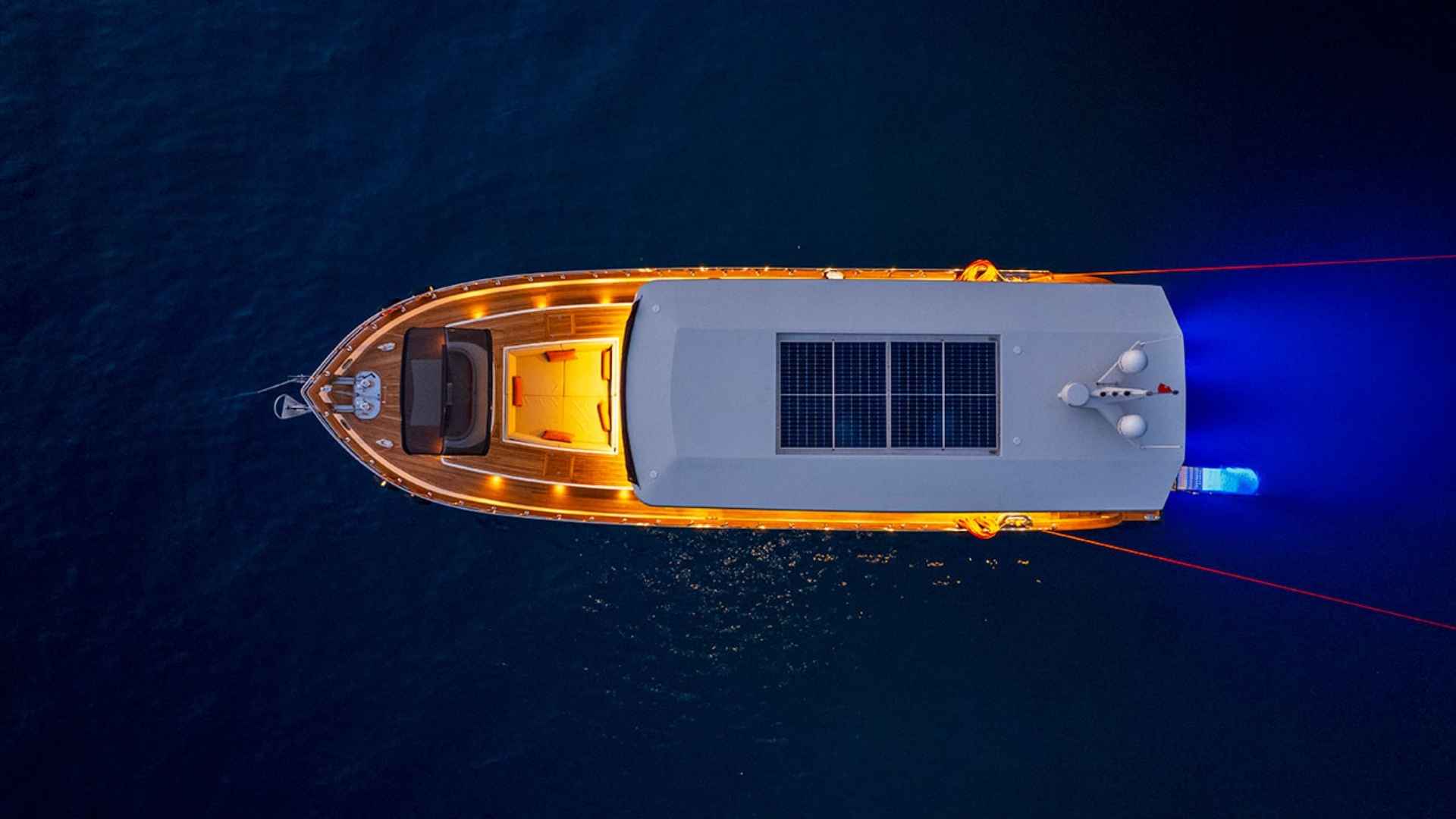 Mavi Yolculukta Şıklık ve Huzuru Bir Arada Sunan Trawler