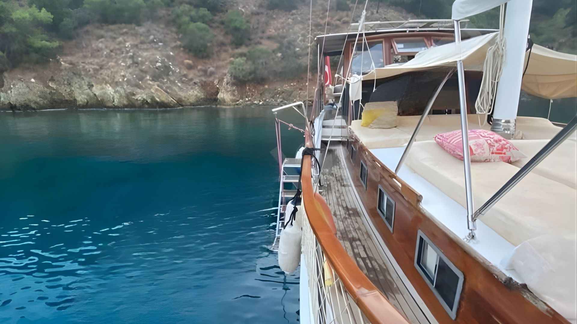 Göcek – Fethiye – Ölüdeniz Koylarında 2024 Refitli Konforlu Gulet Deneyimi