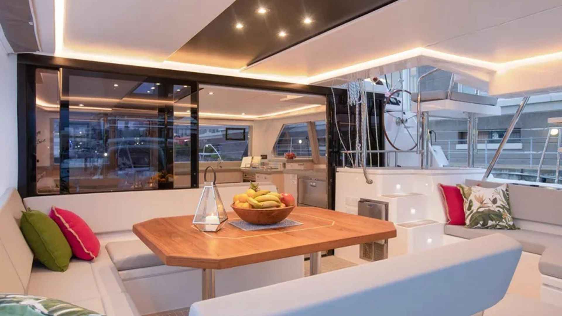 Leopard 45 Katamaran ile Konforlu ve Lüks Mavi Yolculuk