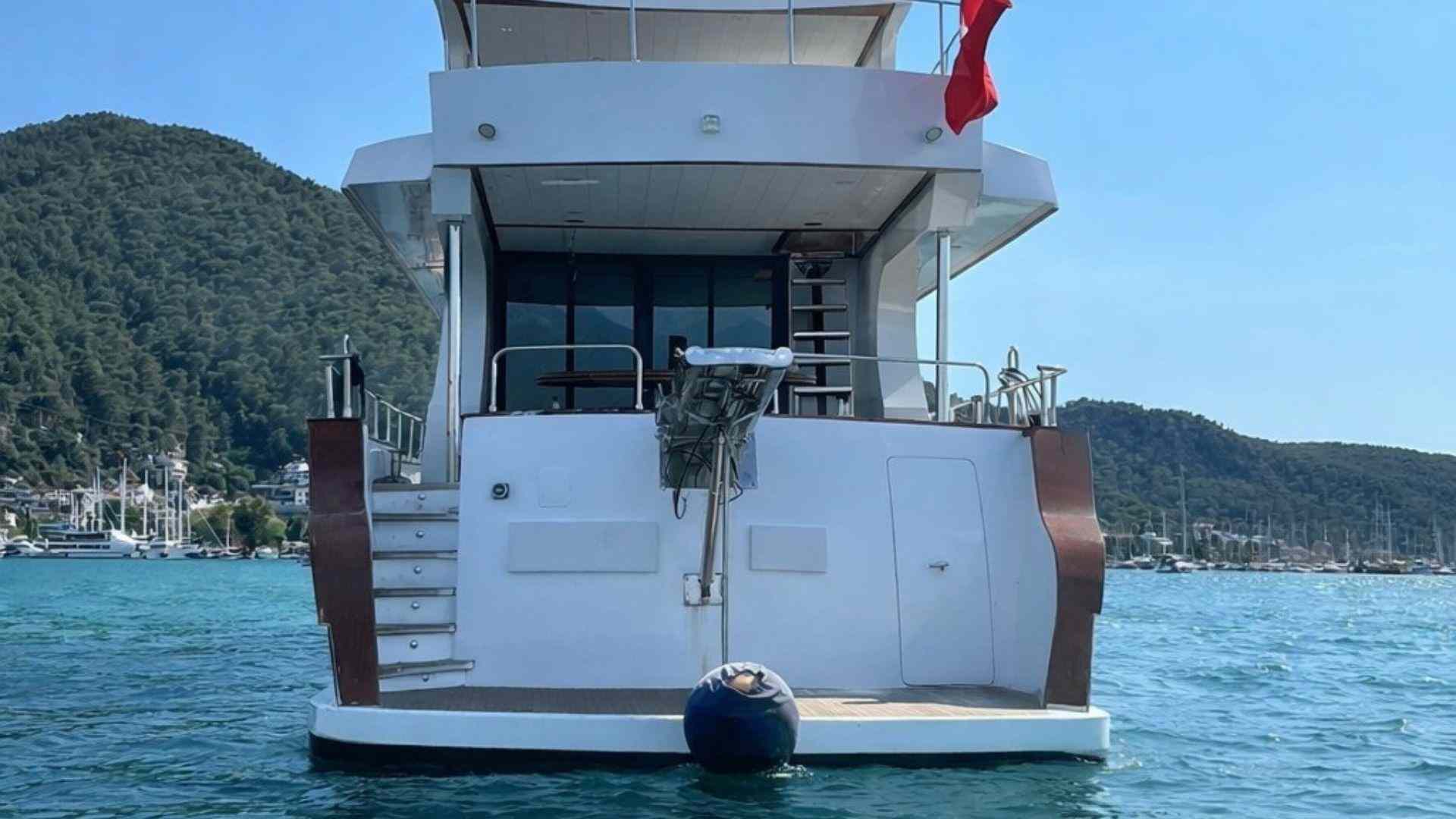 Göcek’in Turkuaz Sularında Lüks ve Romantizmin Buluştuğu Özel Motoryat Deneyimi
