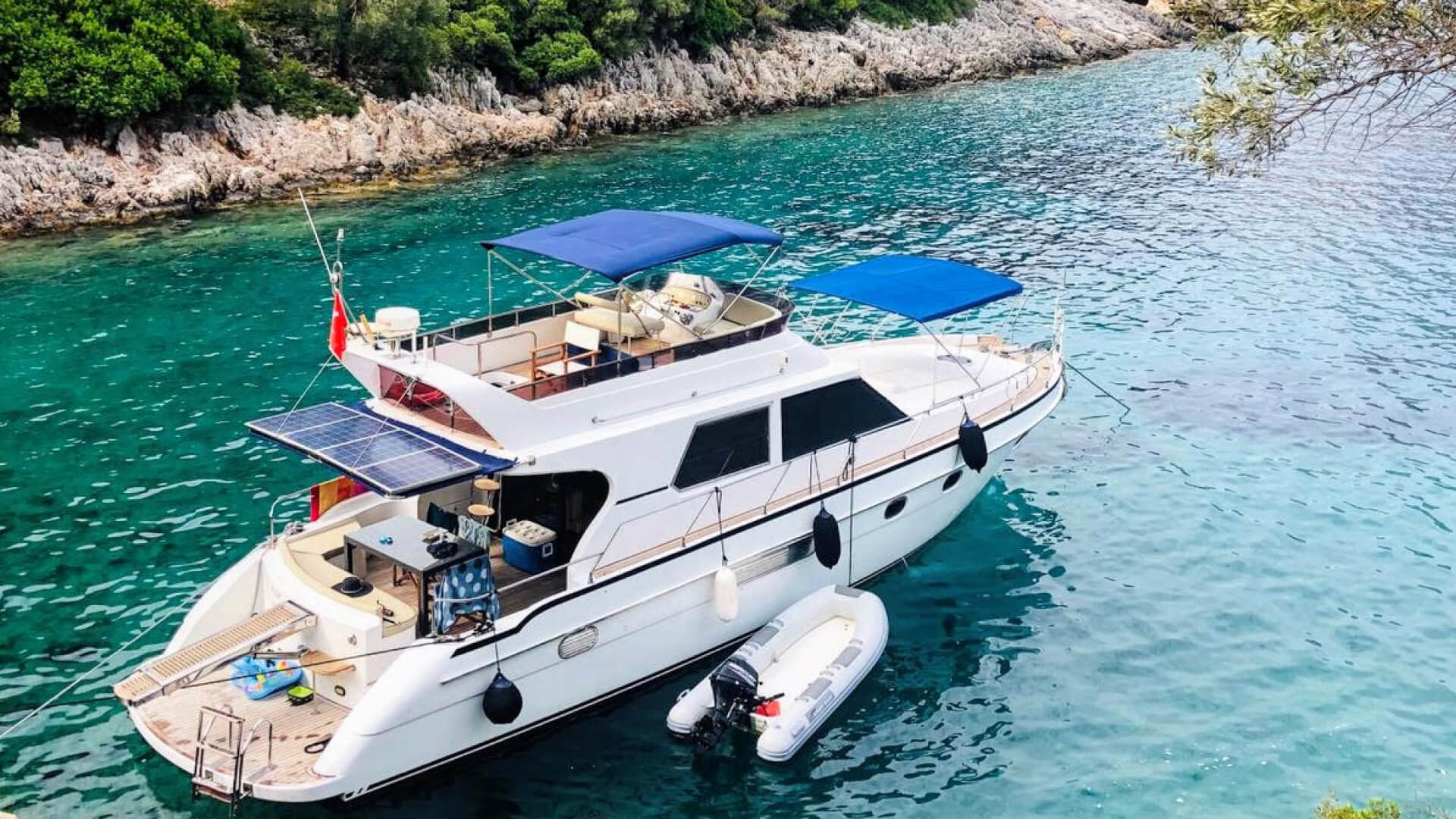 Göcek Lux Motoryat Özel Yapım 2 Kabin 15 Metre