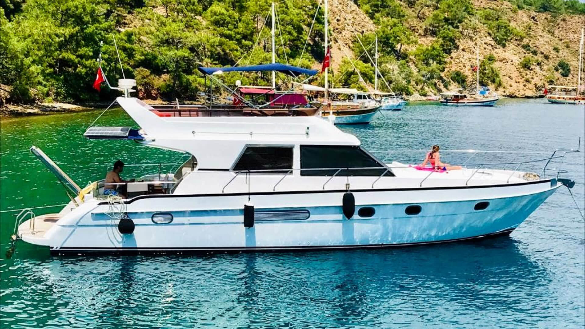 Göcek Lux Motoryat Özel Yapım 2 Kabin 15 Metre
