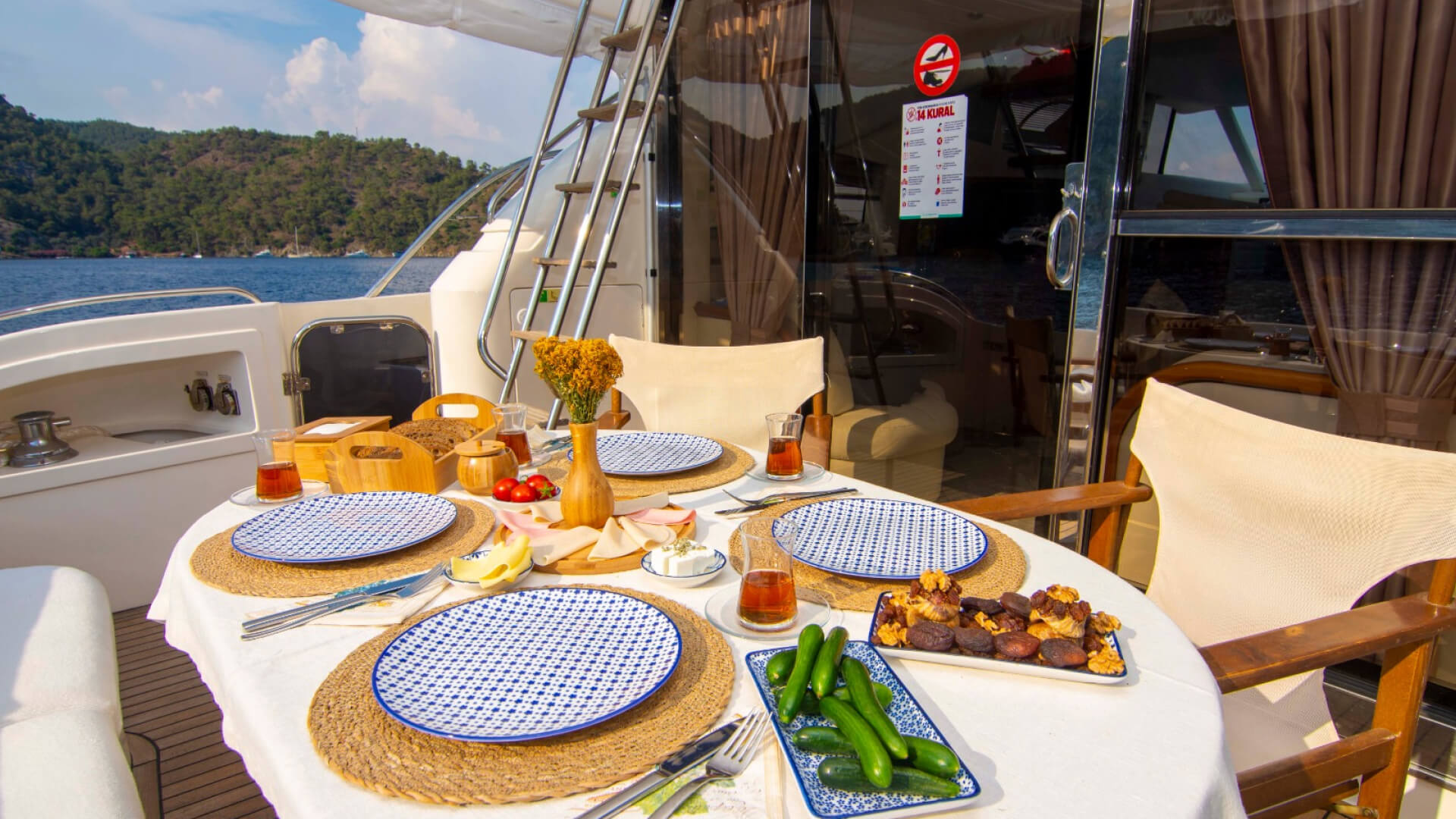 Göcek Lux Motoryat Princess 56 - 3 Kabin 18 Metre