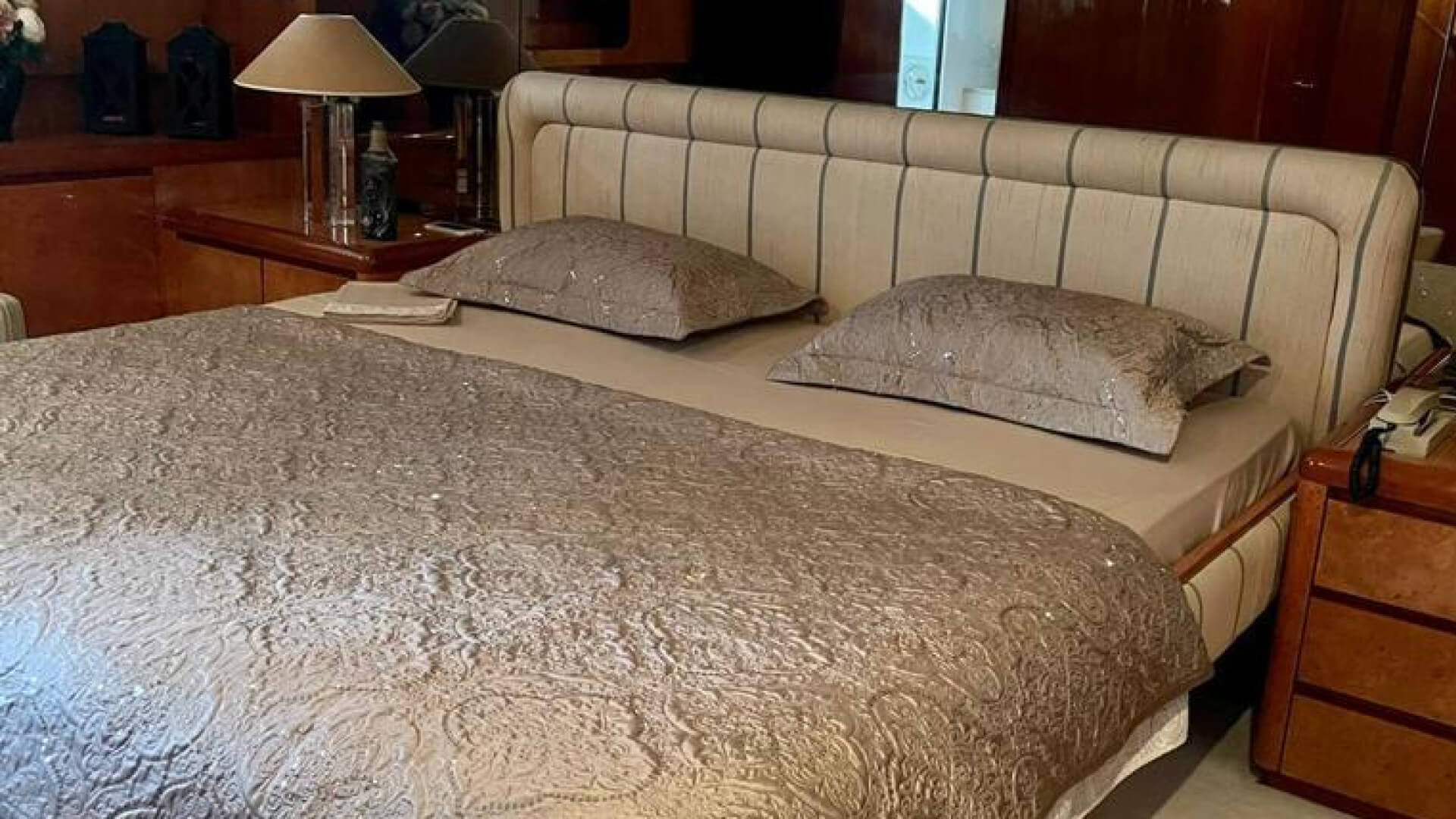 Göcek Delux Motoryat Falcon 80 - 4 Kabin 26 Metre