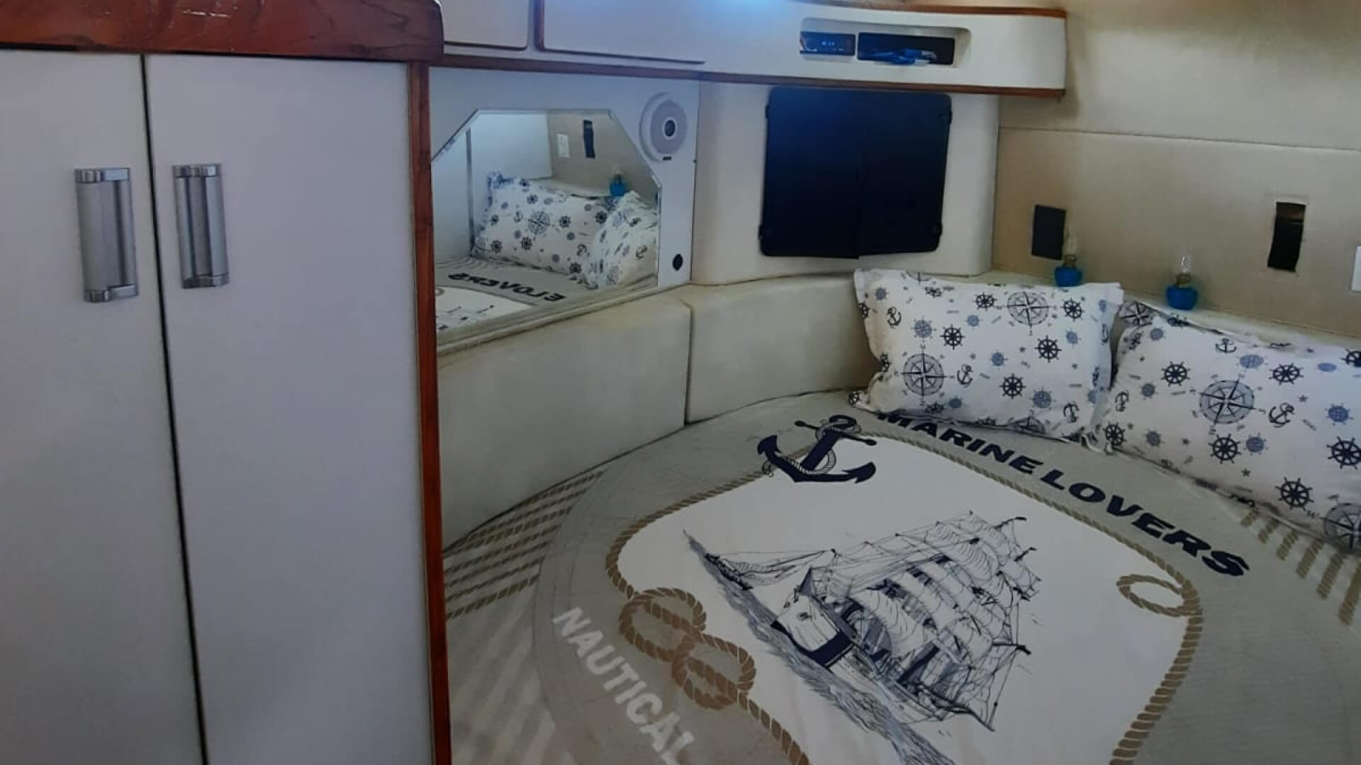Göcek'te Lüks Kiralık Motoryat 3 Kabin 16 Metre