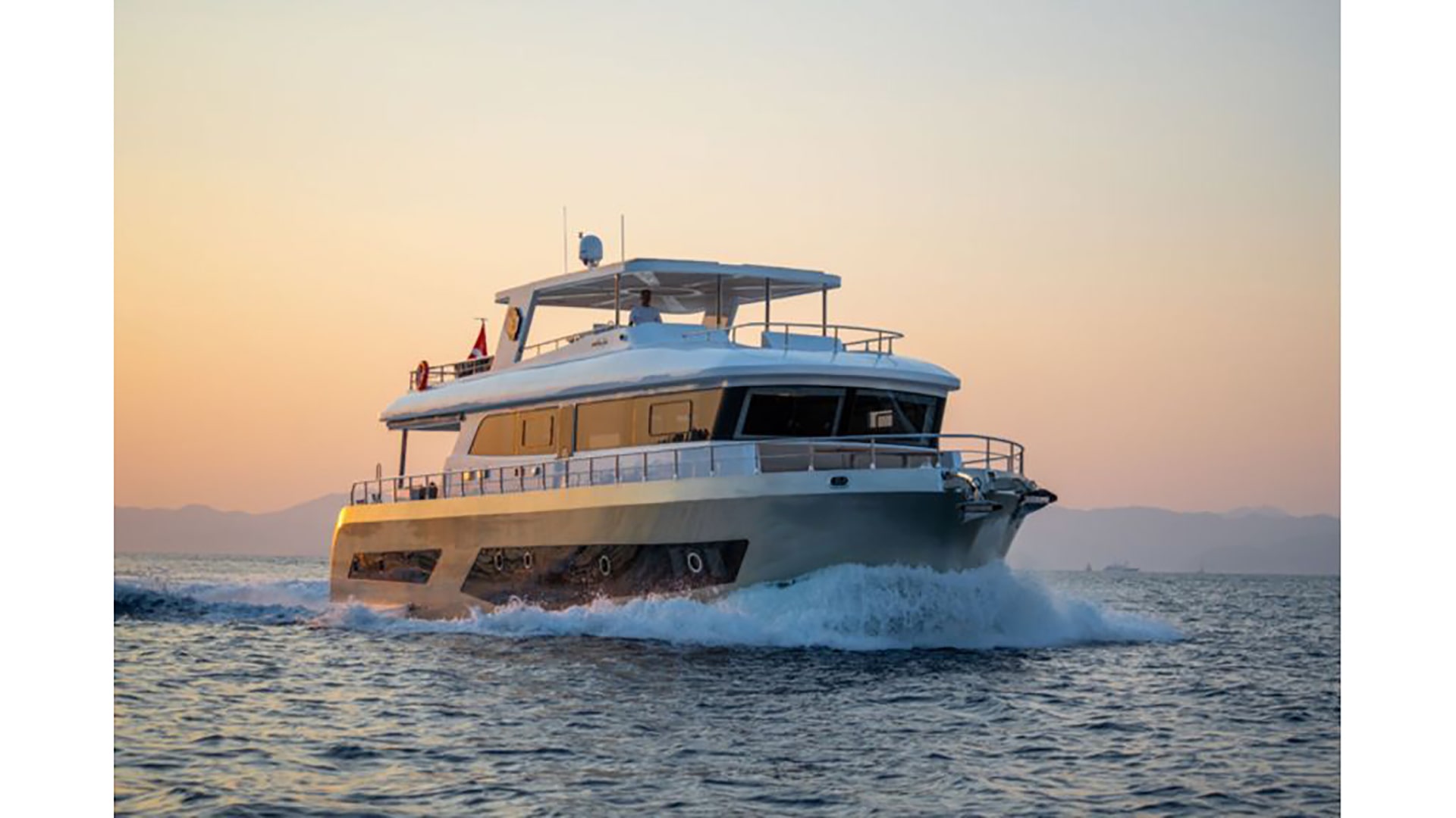 Fethiye Göcek Trawler Kiralama 4 Kabin 9 Kişilik 2023 Model 24 Metre
